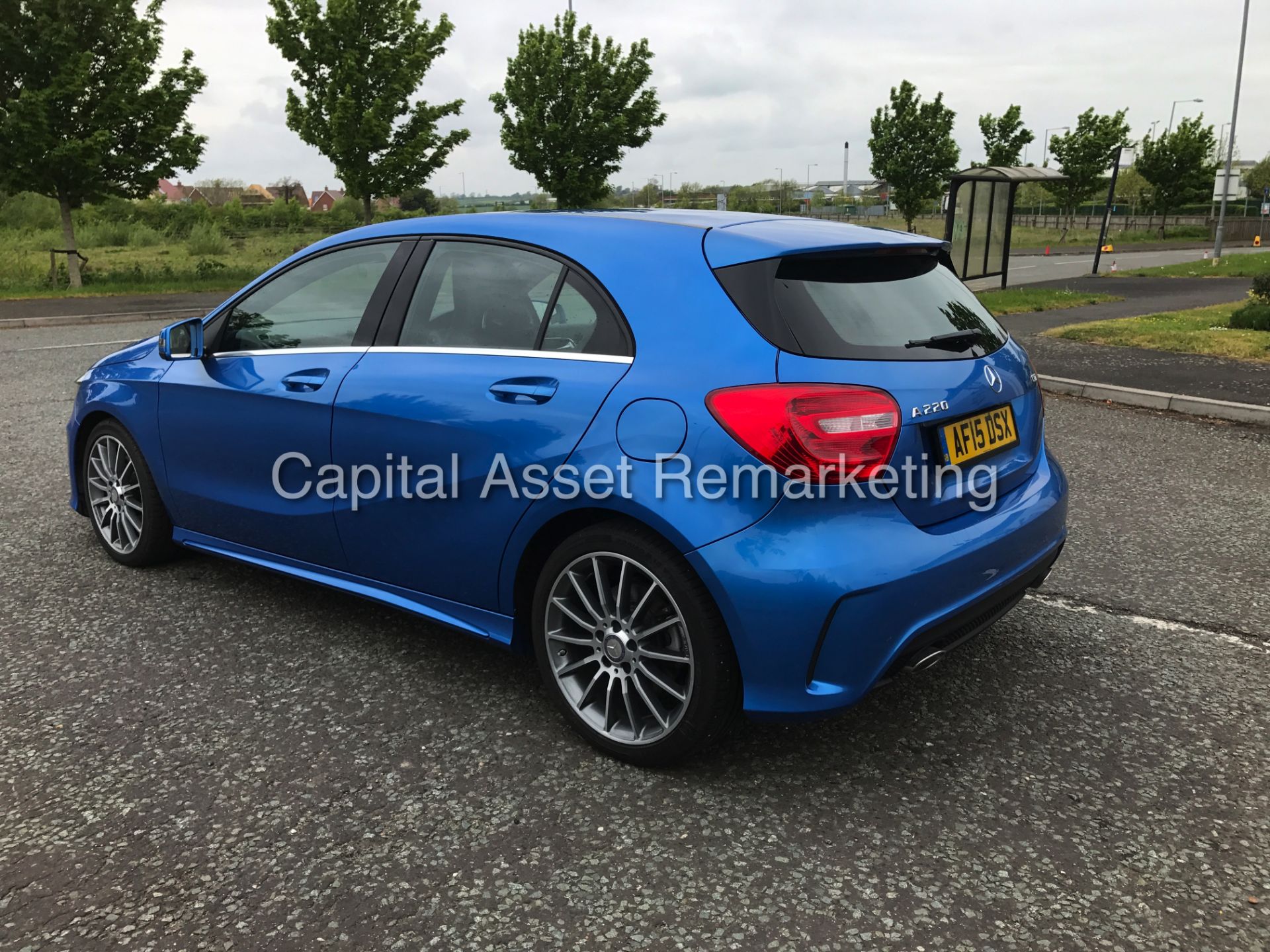 MERCEDES-BENZ A220d 'AMG SPORT' (2015) '7-G AUTO - LEATHER - SAT NAV' *HUGE SPEC* (1 OWNER) - Image 7 of 24