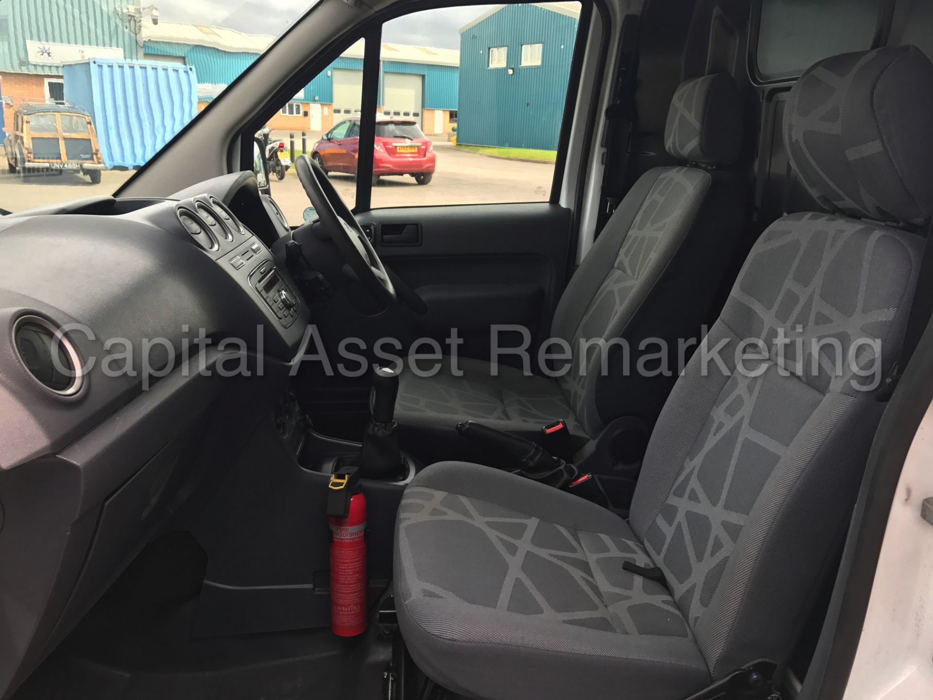 FORD TRANSIT CONNECT 90 T220 (2013 MODEL) '1.8 TDCI - 5 SPEED' *AIR CON* (1 COMPANY OWNER) - Image 18 of 24