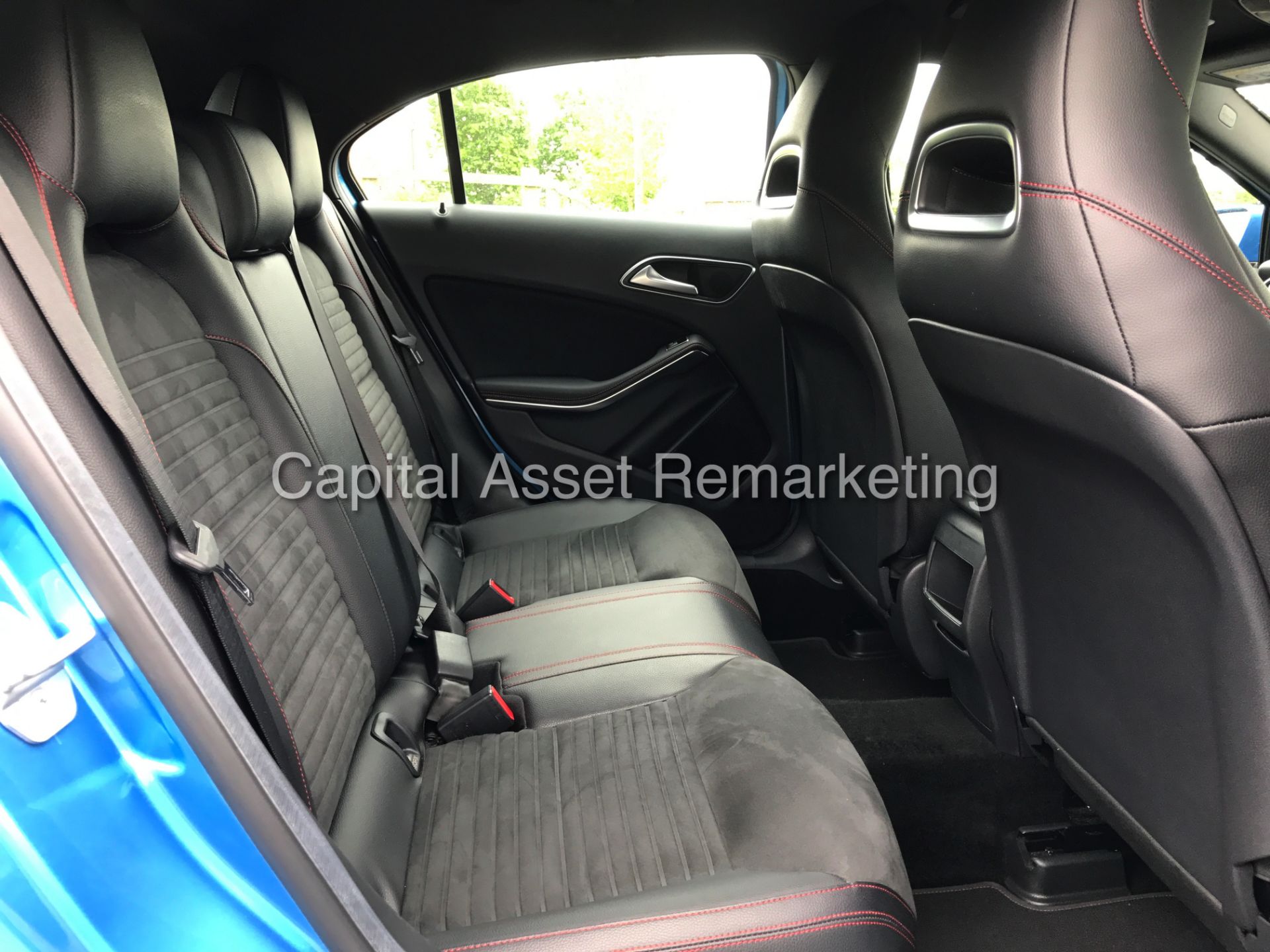 MERCEDES-BENZ A220d 'AMG SPORT' (2015) '7-G AUTO - LEATHER - SAT NAV' *HUGE SPEC* (1 OWNER) - Image 19 of 24