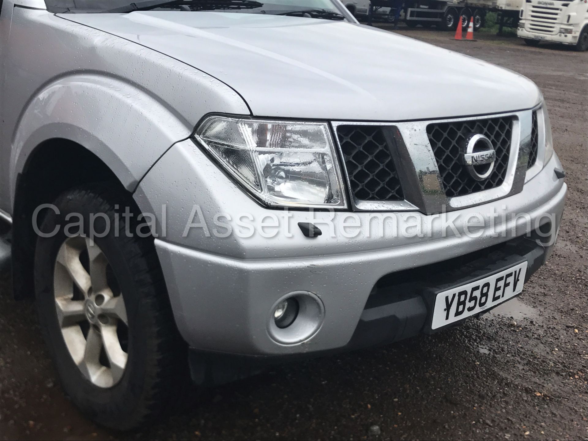 On Sale -NISSAN NAVARA 'AVENTURA' D/CAB PICK-UP (2009 MODEL) '2.5 DCI - 6 SPEED - LEATHER - SAT NAV' - Image 11 of 32