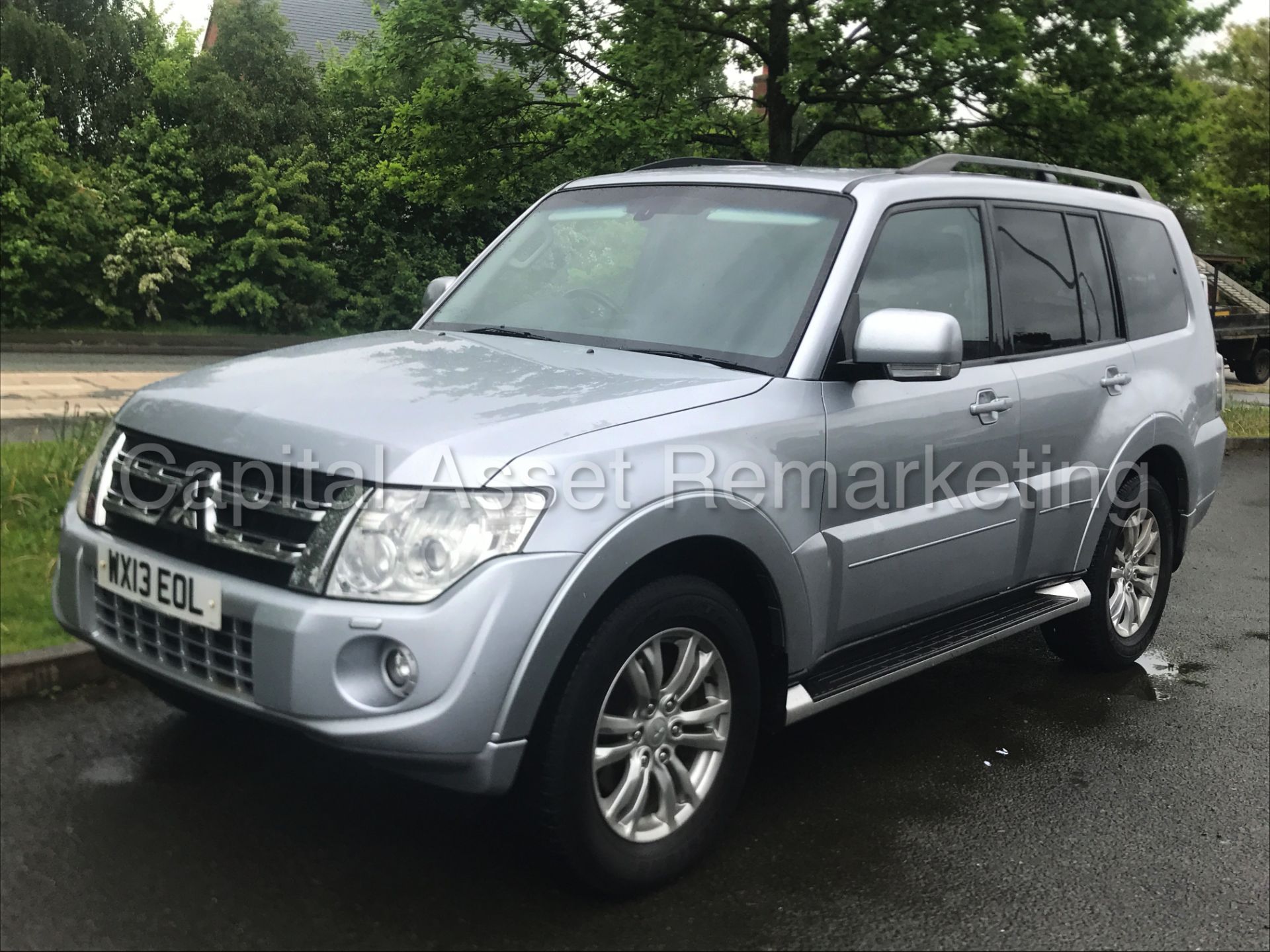 MITSUBISHI SHOGUN 'LWB - 7 SEATER' (2013) '3.2 DI-D - AUTO - LEATHER - SAT NAV' (1 OWNER FROM NEW) - Image 2 of 30