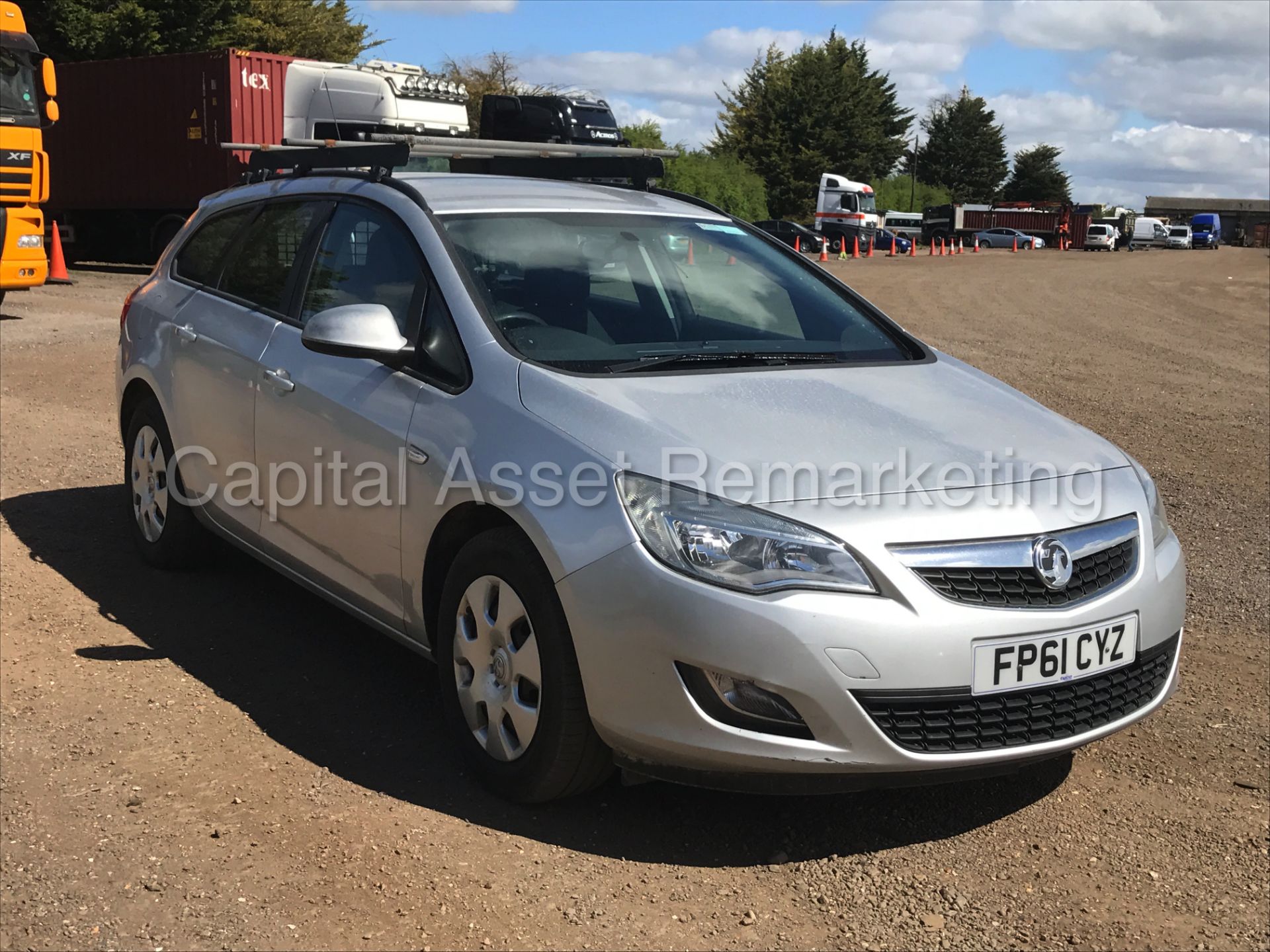 VAUXHALL ASTRA 'EXCLUSIVE' (2012 MODEL) '1.7 CDTI - ECOFLEX - 6 SPEED' **AIR CON** (1 OWNER) - Image 8 of 25