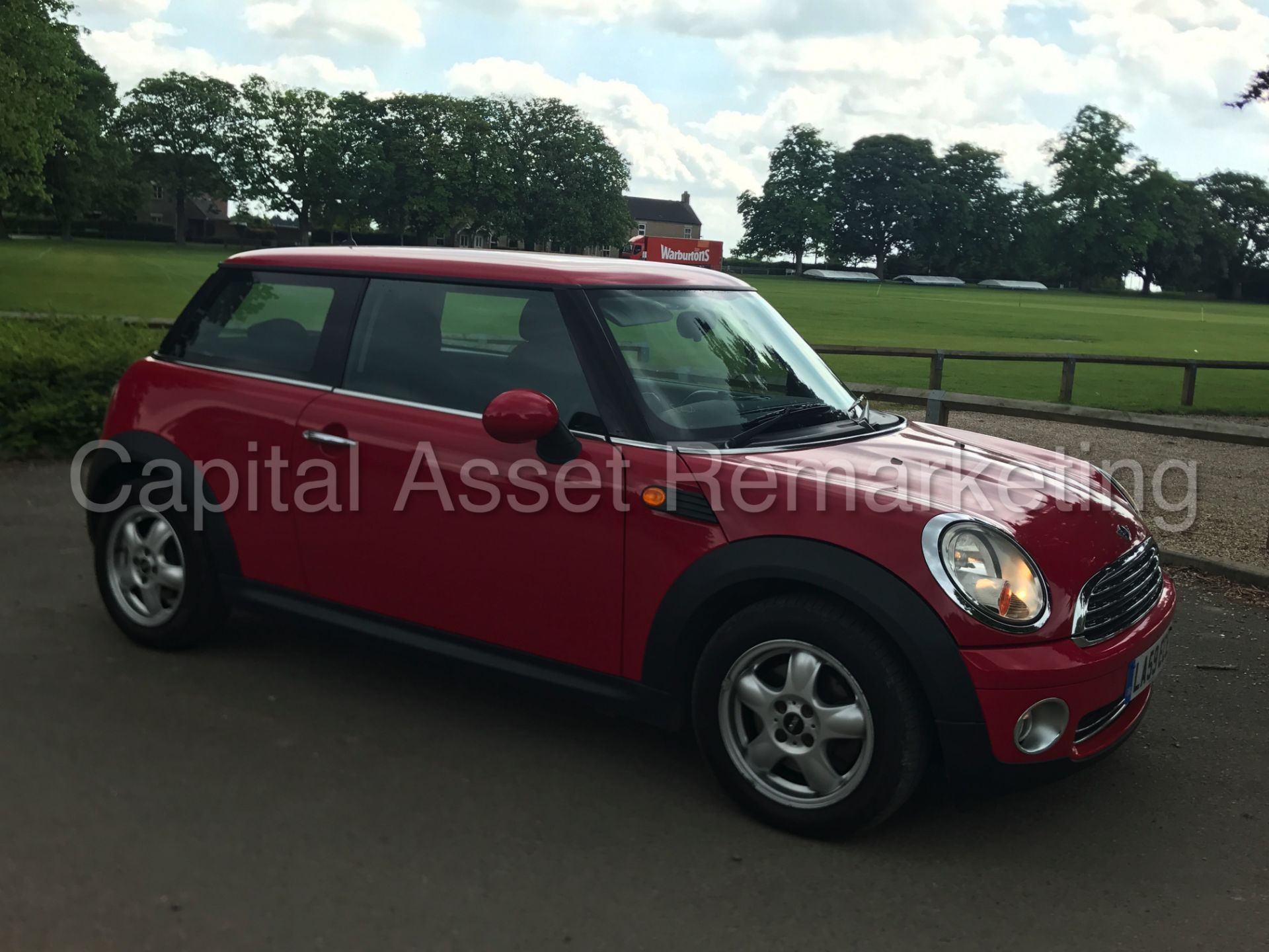 (On Sale) MINI COOPER '3 DOOR HATCHBACK' (2010 MODEL) 1.6 - 6 SPEED - STOP/START - AIR CON' (NO VAT) - Image 10 of 25