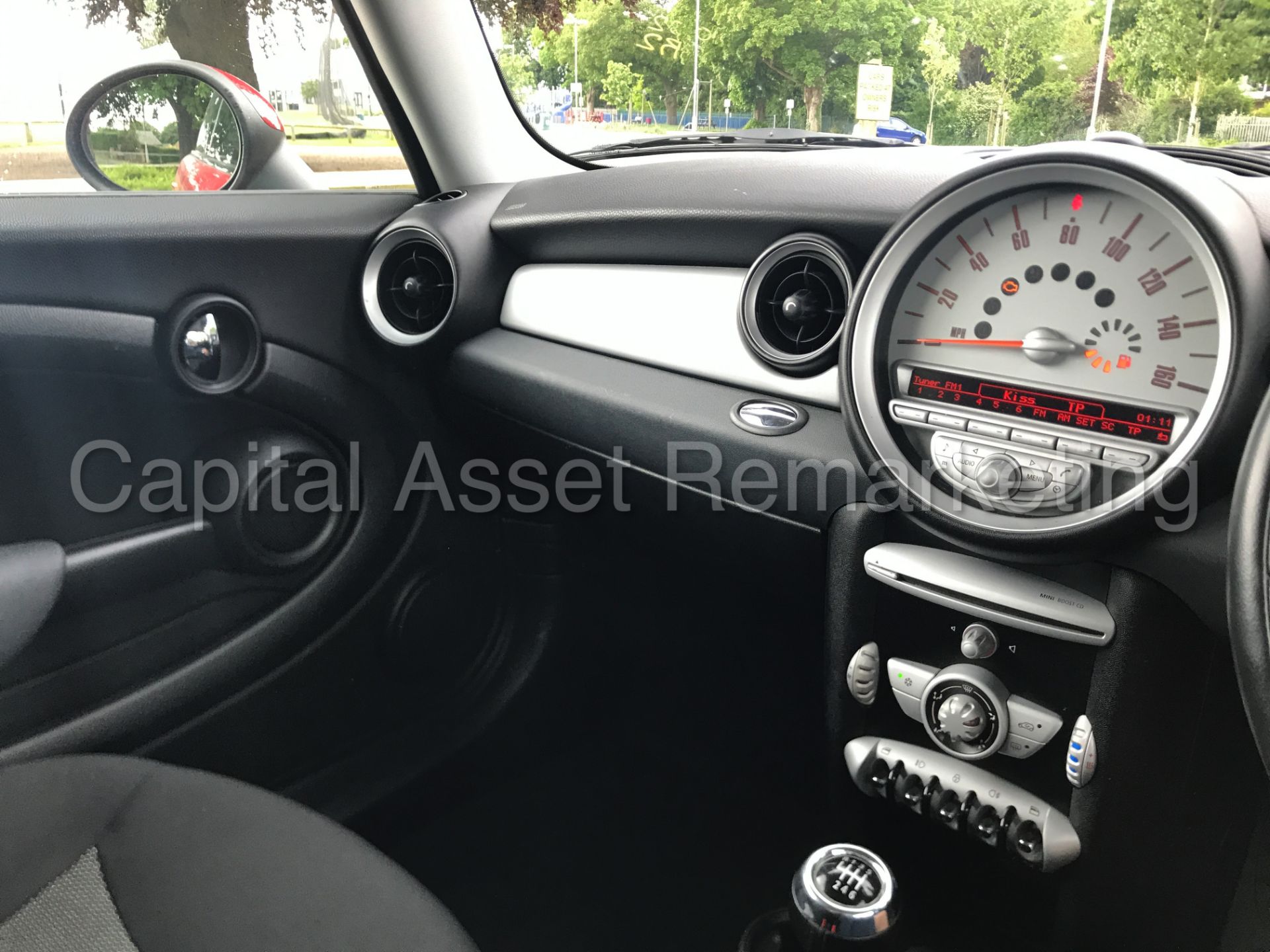 (On Sale) MINI COOPER '3 DOOR HATCHBACK' (2010 MODEL) 1.6 - 6 SPEED - STOP/START - AIR CON' (NO VAT) - Image 22 of 25