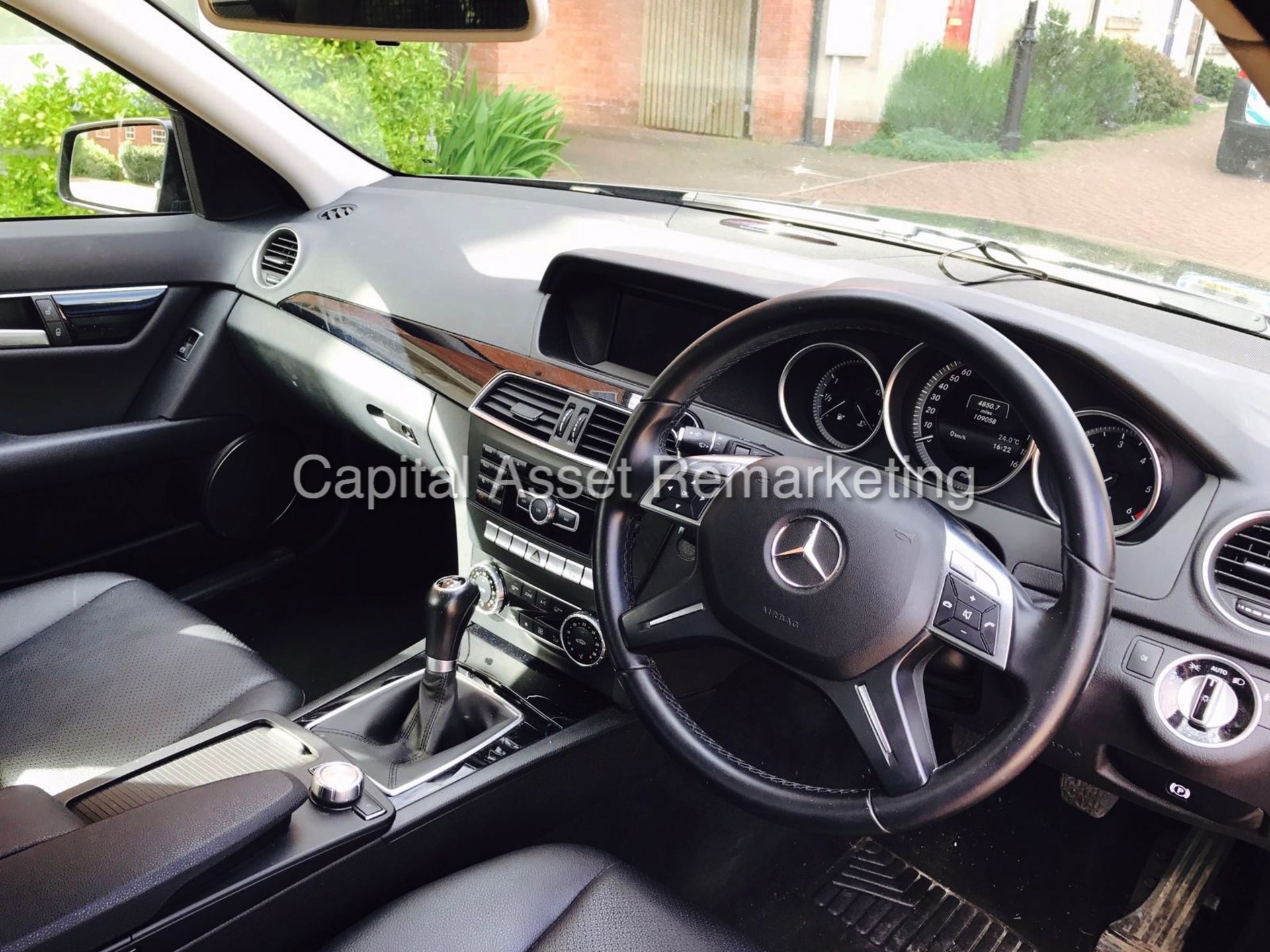 On Sale MERCEDES C220CDI "EXECUTIVE EDITION" ESTATE (2014 MODEL) 1 OWNER FSH - SAT NAV - LEATHER - - Image 8 of 16