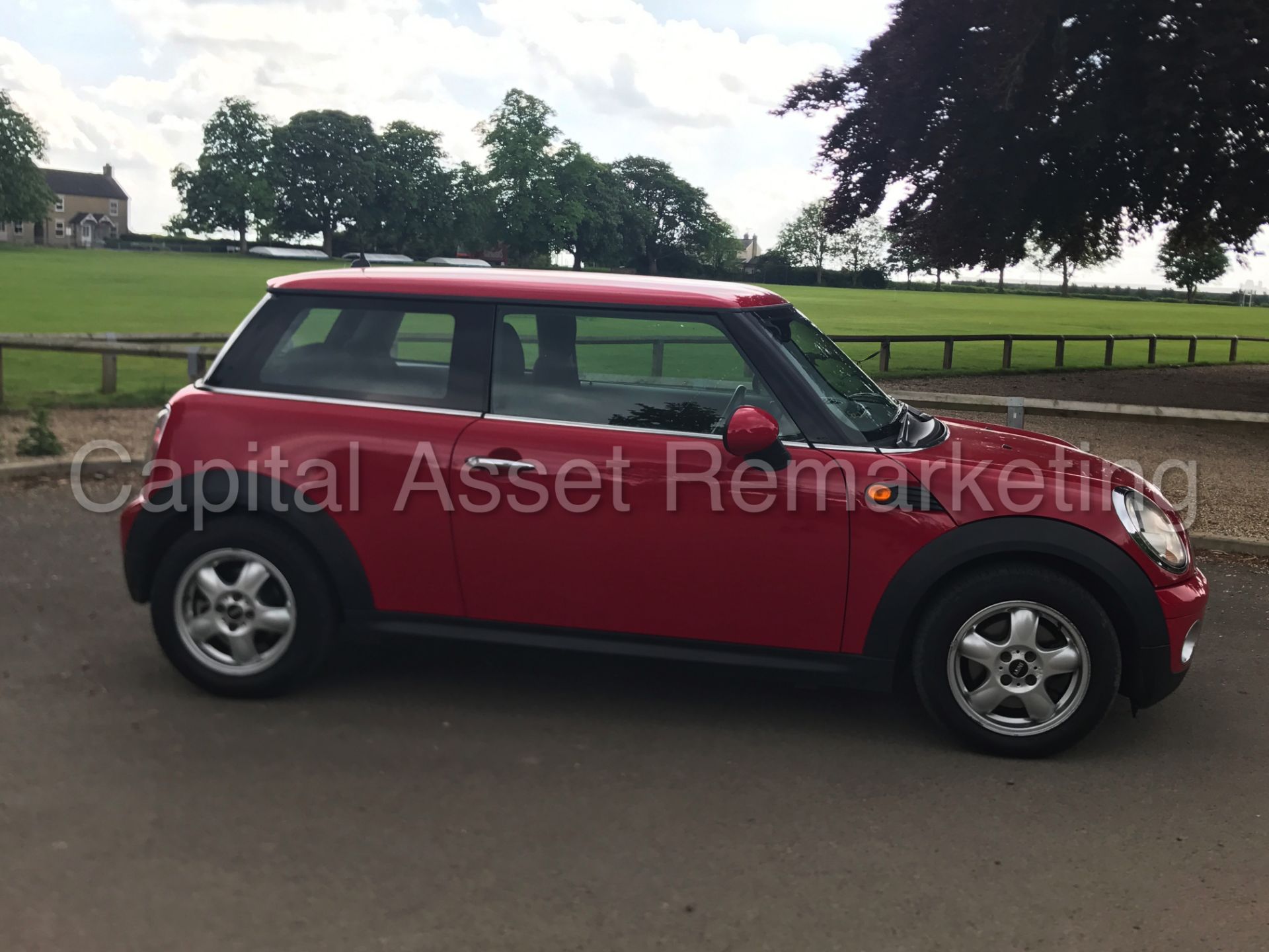 (On Sale) MINI COOPER '3 DOOR HATCHBACK' (2010 MODEL) 1.6 - 6 SPEED - STOP/START - AIR CON' (NO VAT) - Image 9 of 25