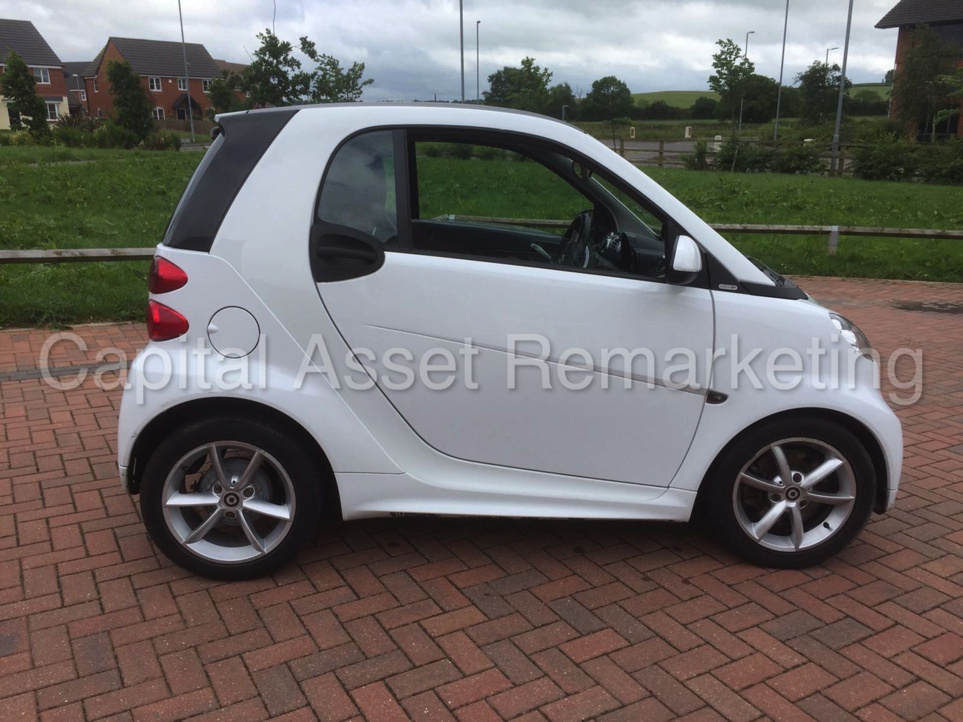SMART FORTWO 1.0 PETROL "MHD" AUTO - 14 REG - 1 OWNER - AIR CON - ELEC PACK - GREAT SPEC - WOW!!! - Image 8 of 16
