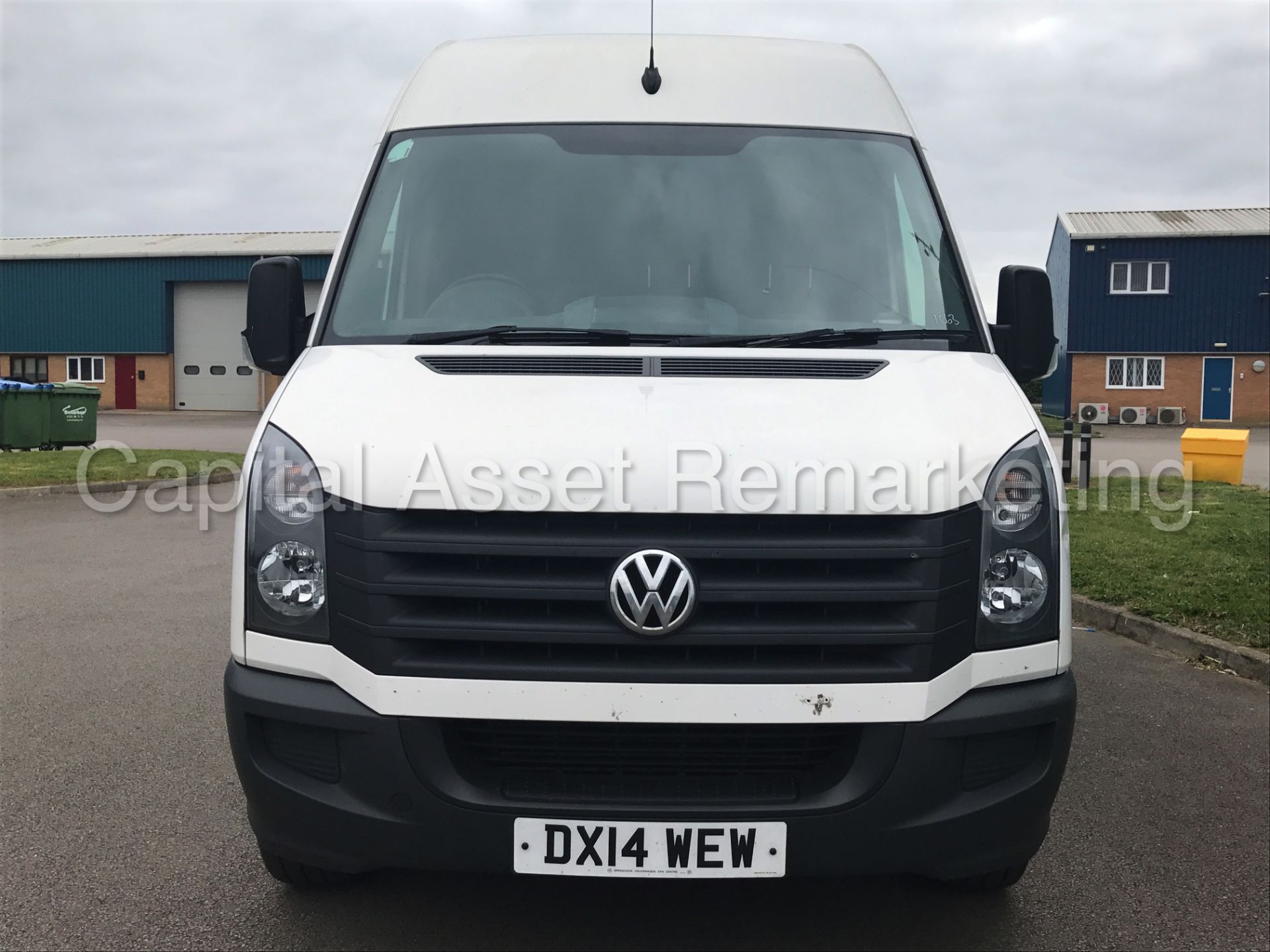 VOLKSWAGEN CRAFTER CR35 'MWB HI-ROOF' (2014) '2.0 TDI - 109 PS - 6 SPEED' *1 COMPANY OWNER FROM NEW* - Image 9 of 19