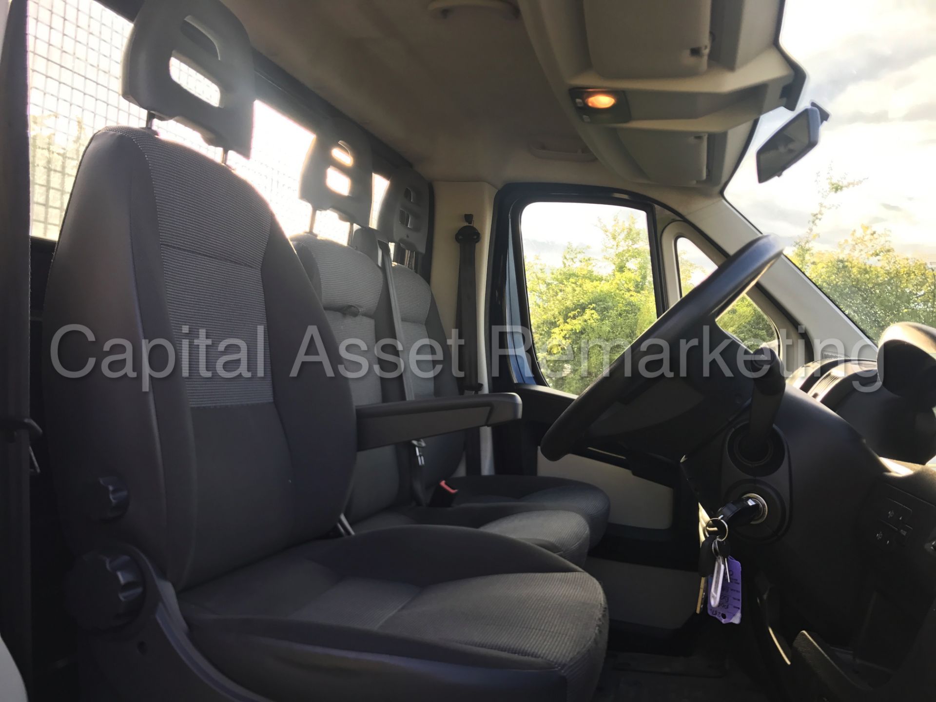 PEUGEOT BOXER 'L3 LWB - 13 FT FLATBED' (2014 MODEL) 2.2 HDI - 130 BHP - 6 SPEED' (1 COMPANY OWNER) - Image 17 of 21