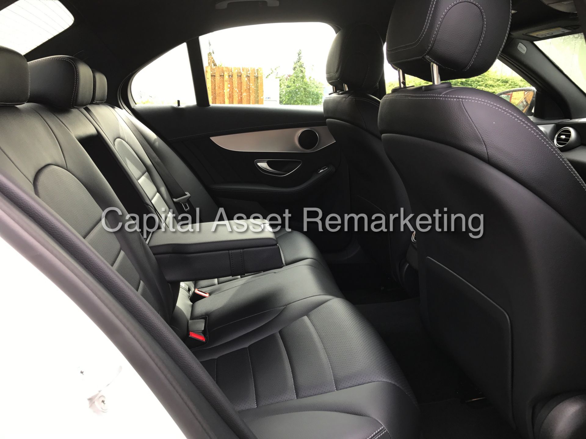 MERCEDES-BENZ C250d 'AMG LINE' (2015) '7G TRONIC - LEATHER - SAT NAV' *MASSIVE SPEC* (1 OWNER) - Bild 21 aus 22