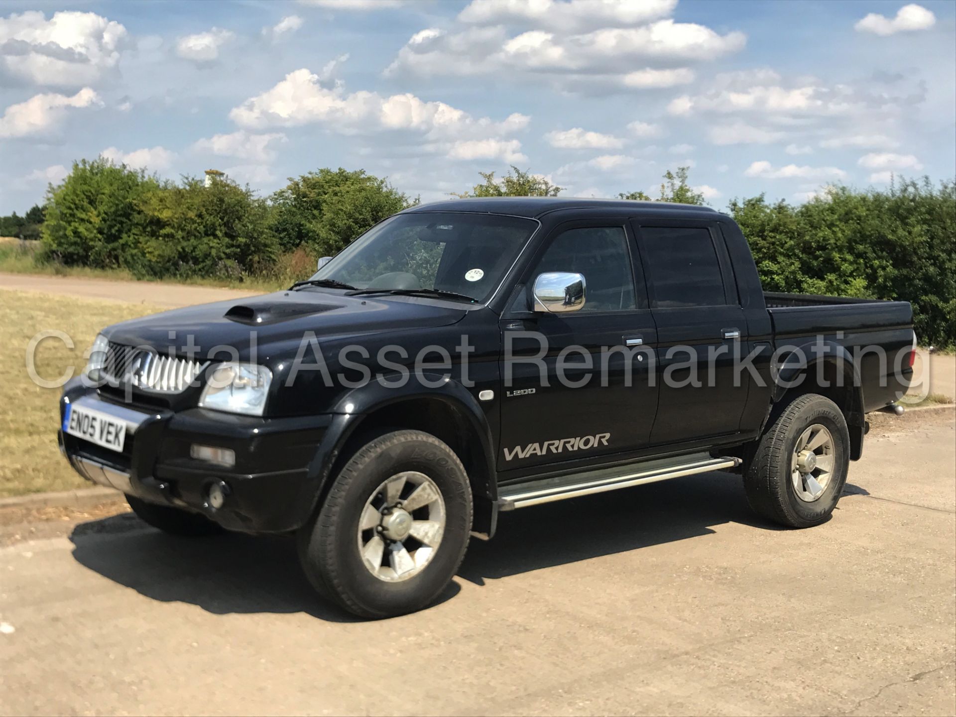 MITSUBISHI L200 'WARRIOR' DOUBLE CAB PICK-UP (2005) '2.5 DIESEL - 5 SPEED - AIR CON' (NO VAT) - Image 2 of 25