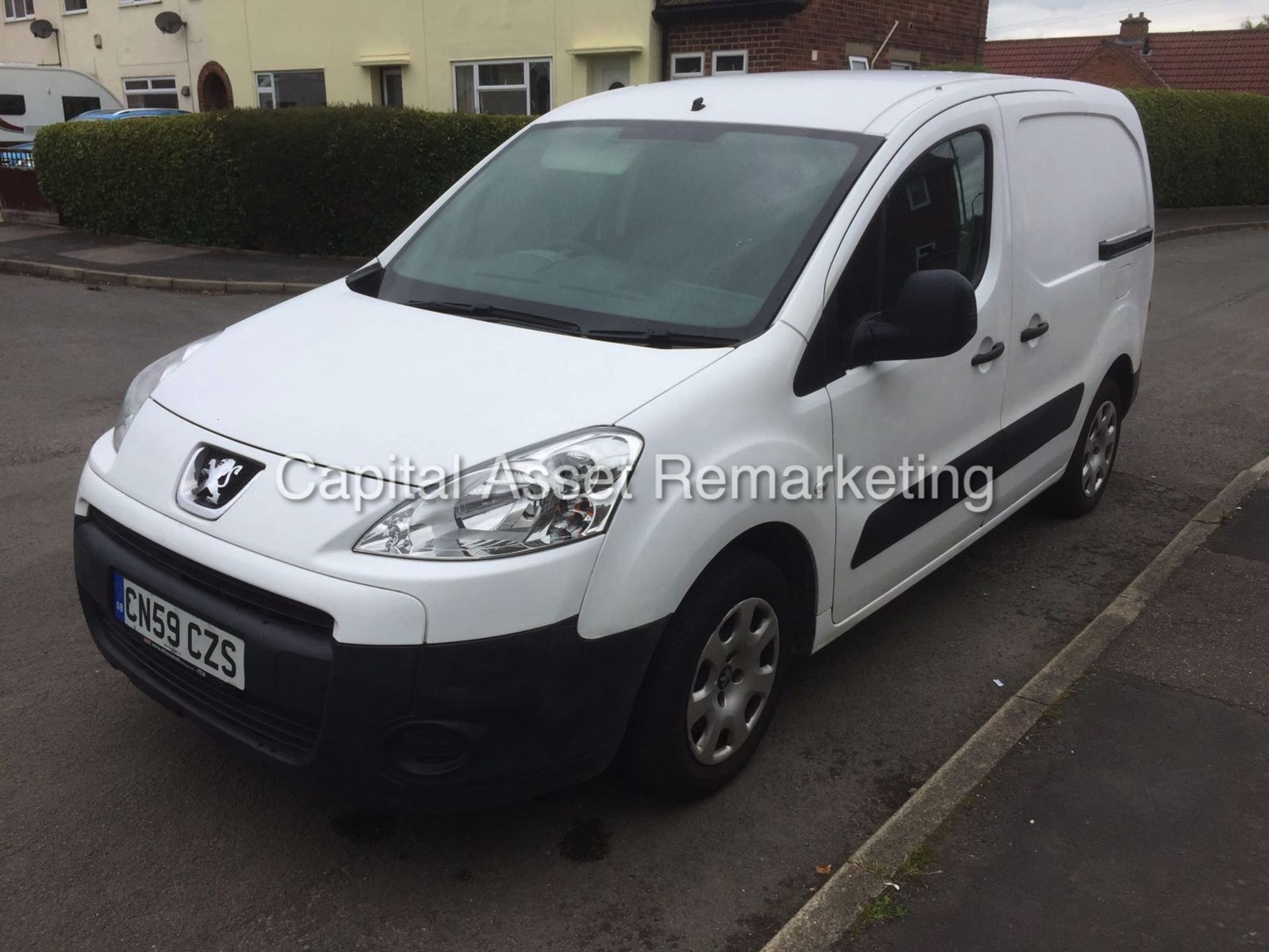 PEUGEOT PARTNER 1.6HDI "SE" (2010 MODEL) SLD - LONG MOT - 3 SEATER - 2 OWNERS -ELEC PACK - NEW SHAPE - Image 5 of 15