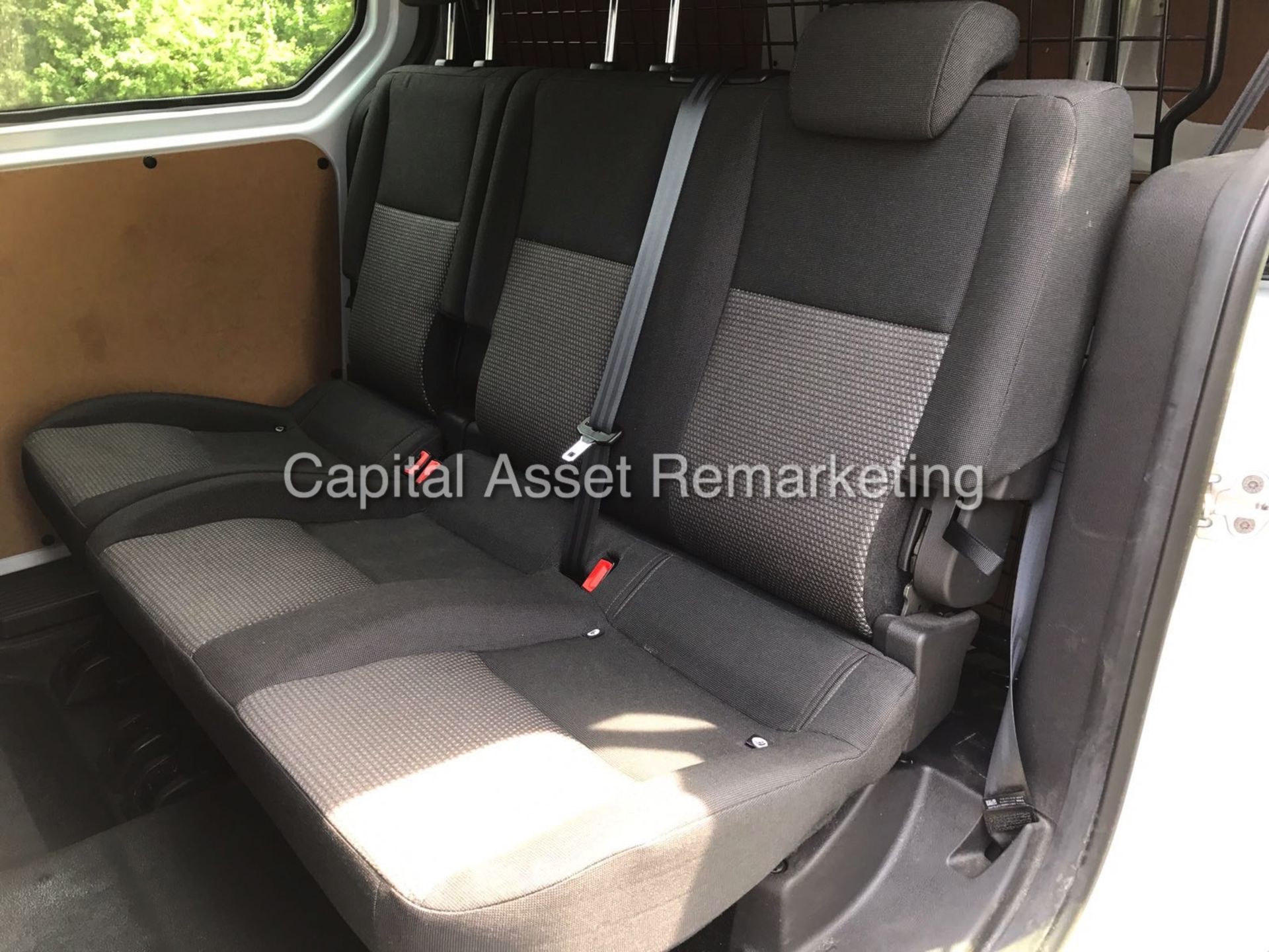 FORD TRANSIT CONNECT 1.6TDCI "DUELINER / COMBI VAN - 5 SEATER - NEW SHAPE - FSH - 1 OWNER - WOW!!! - Image 12 of 16