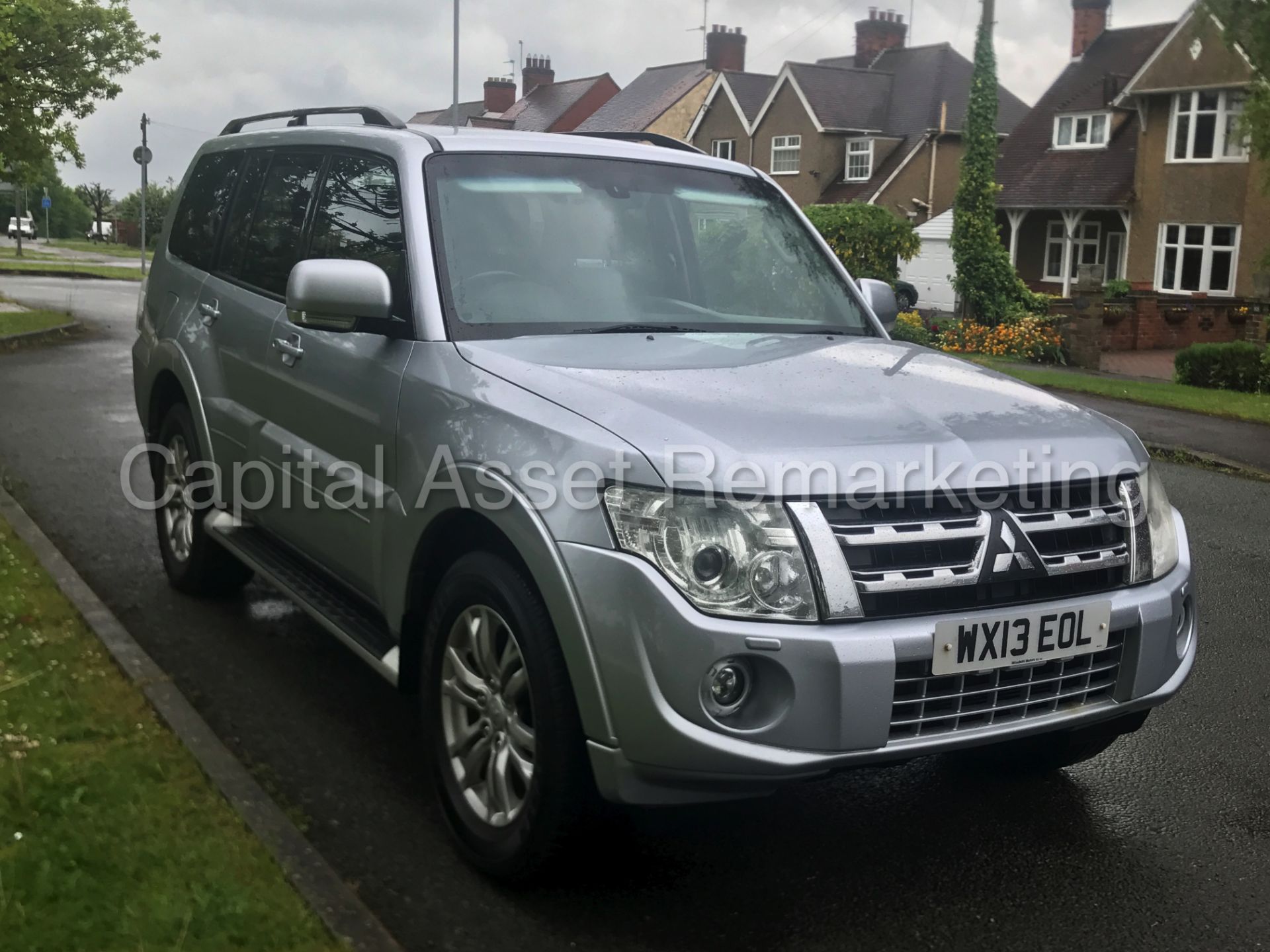 (On Sale) MITSUBISHI SHOGUN 'LWB - 7 SEATER' (2013) '3.2 DI-D - AUTO - LEATHER - SAT NAV' (1 OWNER) - Image 9 of 30