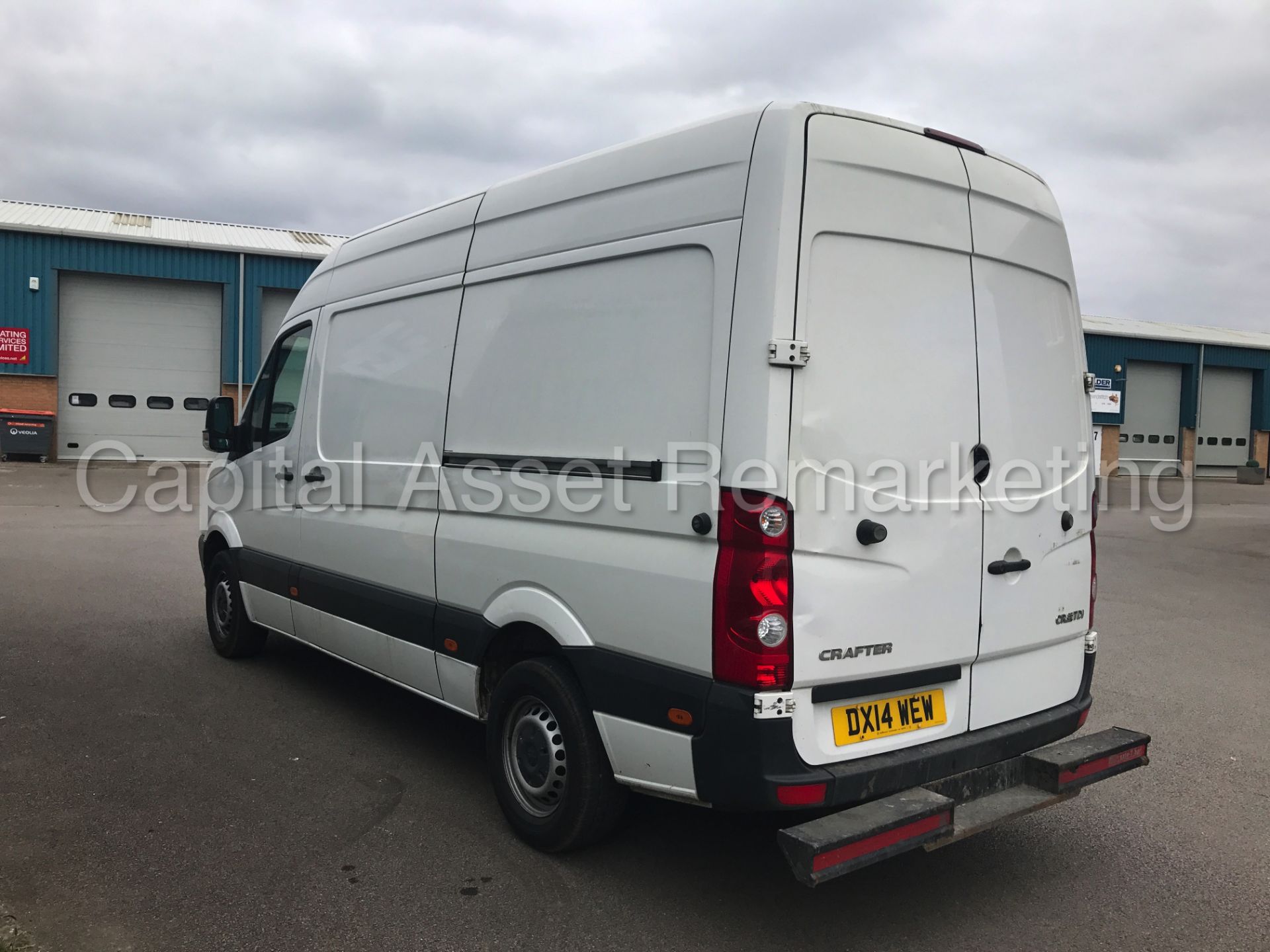 VOLKSWAGEN CRAFTER CR35 'MWB HI-ROOF' (2014) '2.0 TDI - 109 PS - 6 SPEED' *1 COMPANY OWNER FROM NEW* - Image 4 of 19