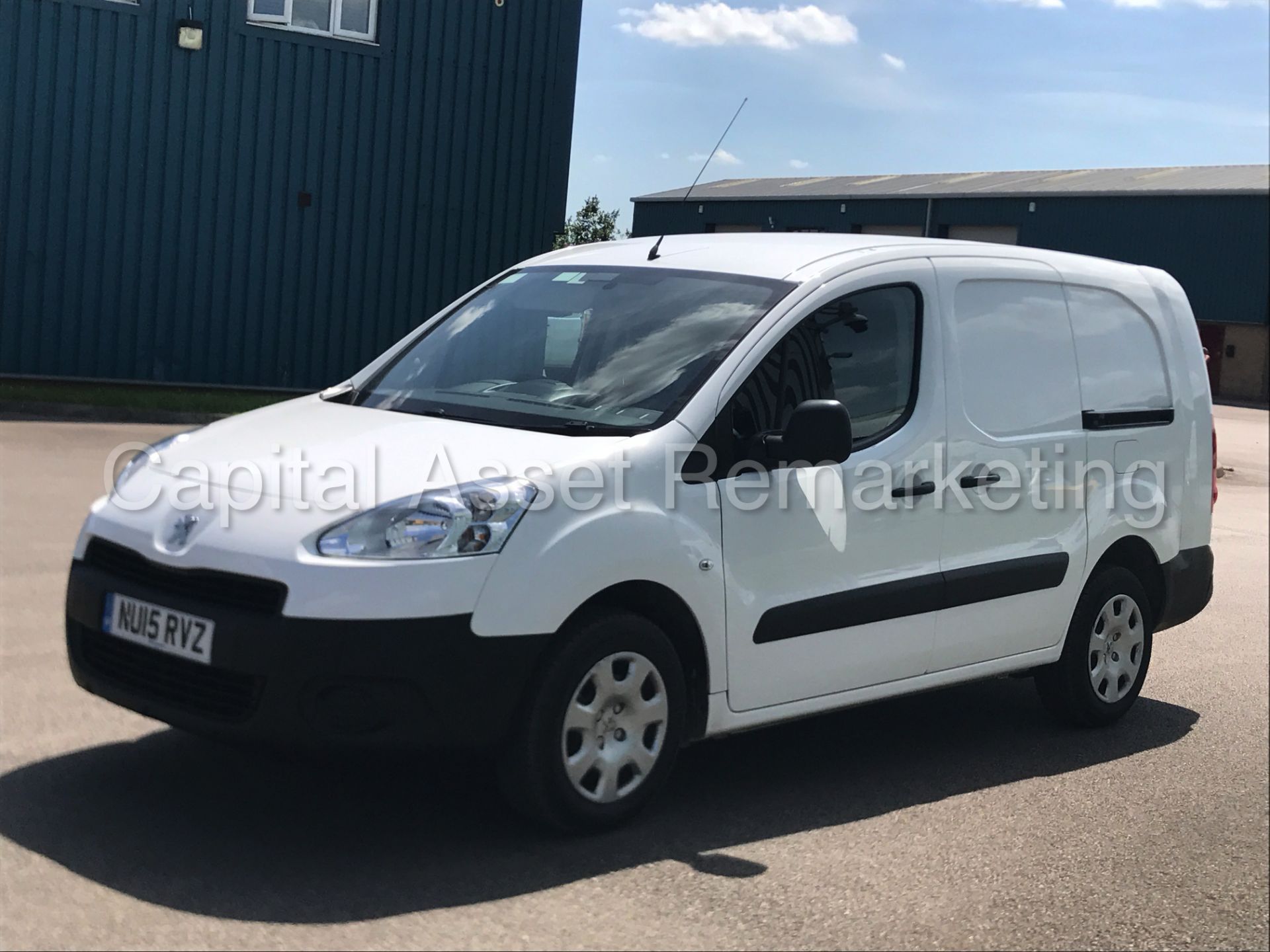 PEUGEOT PARTNER LWB '5 SEATER CREW VAN' (2015 - 15 REG) '1.6 HDI - 5 SPEED' (1 OWNER - FULL HISTORY) - Image 7 of 30