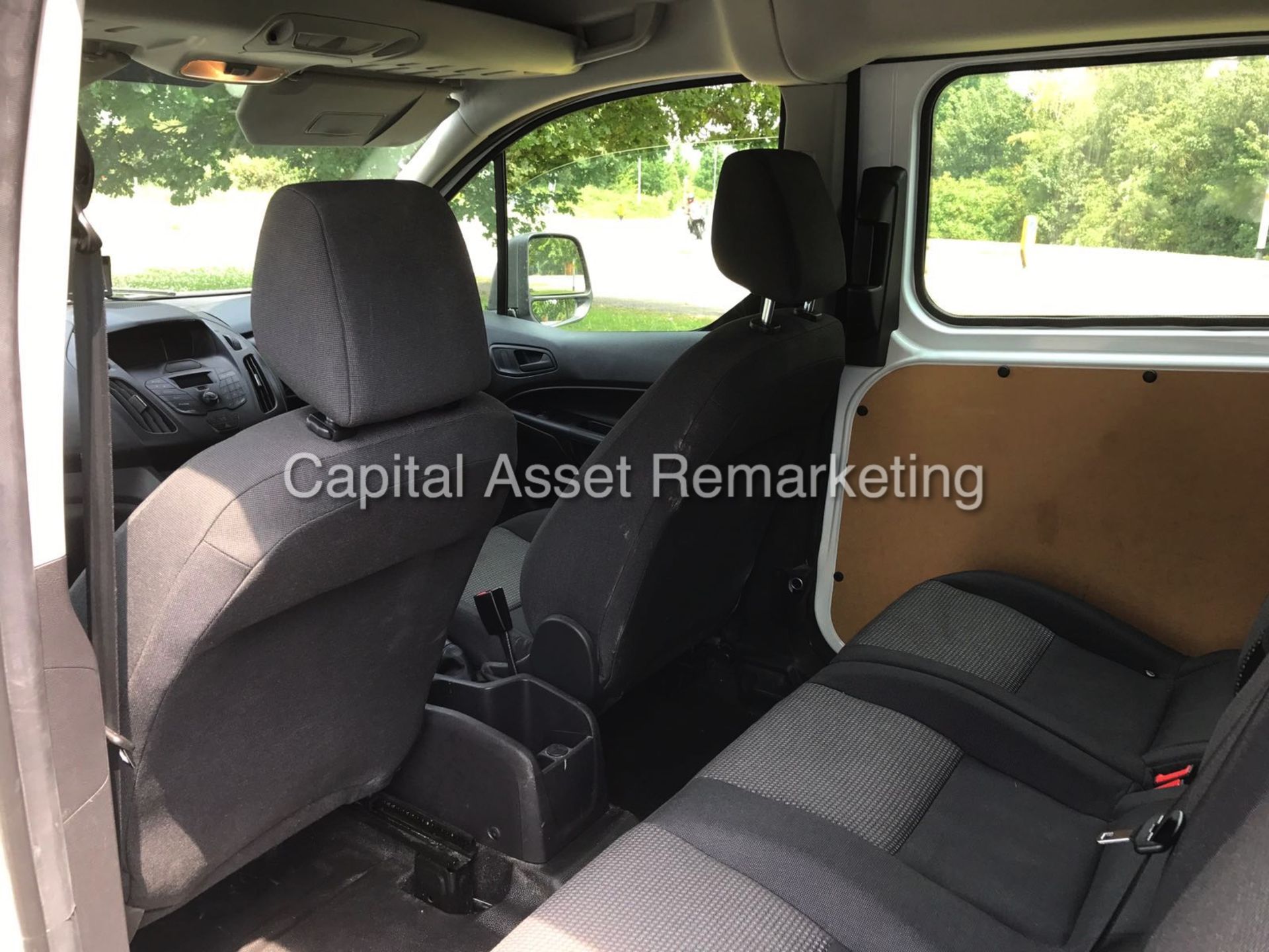 FORD TRANSIT CONNECT 1.6TDCI "DUELINER / COMBI VAN - 5 SEATER - NEW SHAPE - FSH - 1 OWNER - WOW!!! - Image 11 of 16