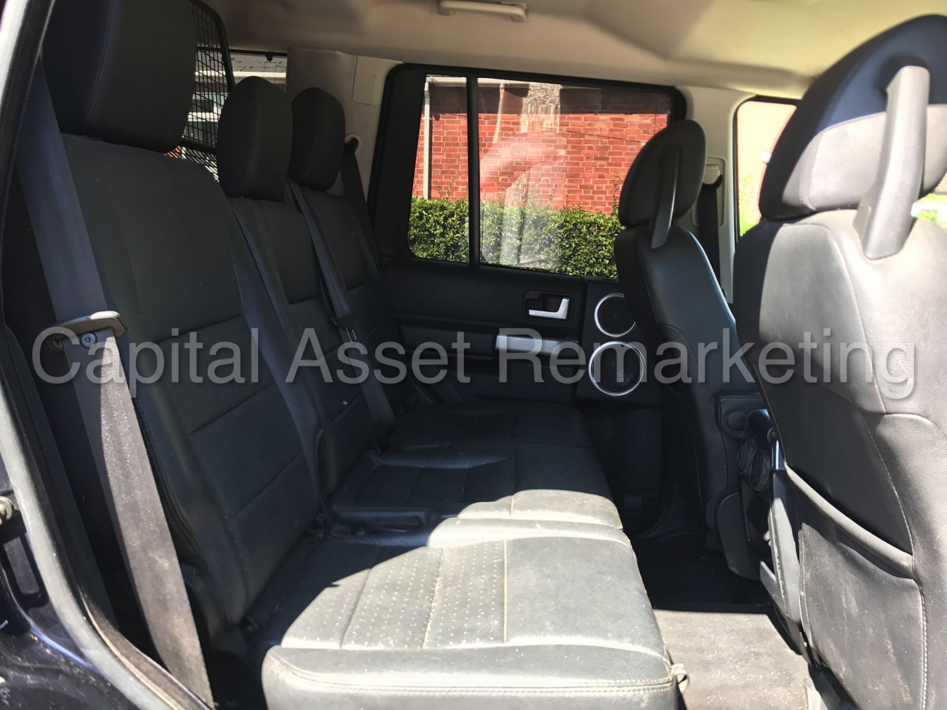 LAND ROVER DISCOVERY 3 'SE' (2009) '2.7 TDV6 - AUTO - LEATHER - SAT NAV - 7 SEATER' (NO VAT) - Image 17 of 31