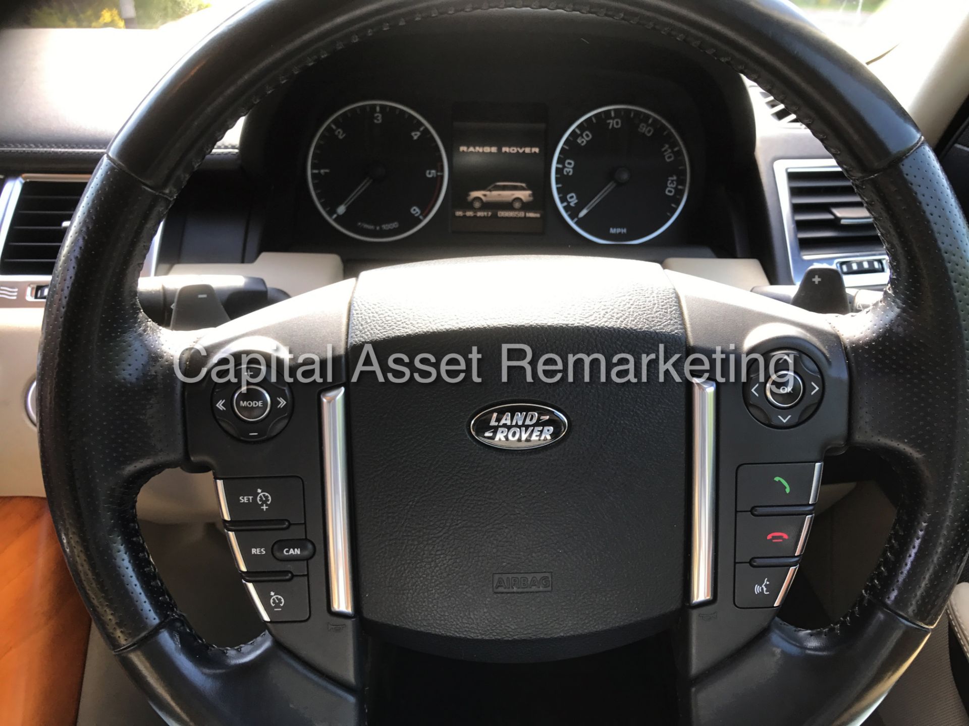 RANGE ROVER SPORT 3.0TDV6 "HSE COMMANDSHIFT" (2010 MODEL) NEW SHAPE - MONSTER SPEC - LOW MILES - WOW - Image 18 of 23