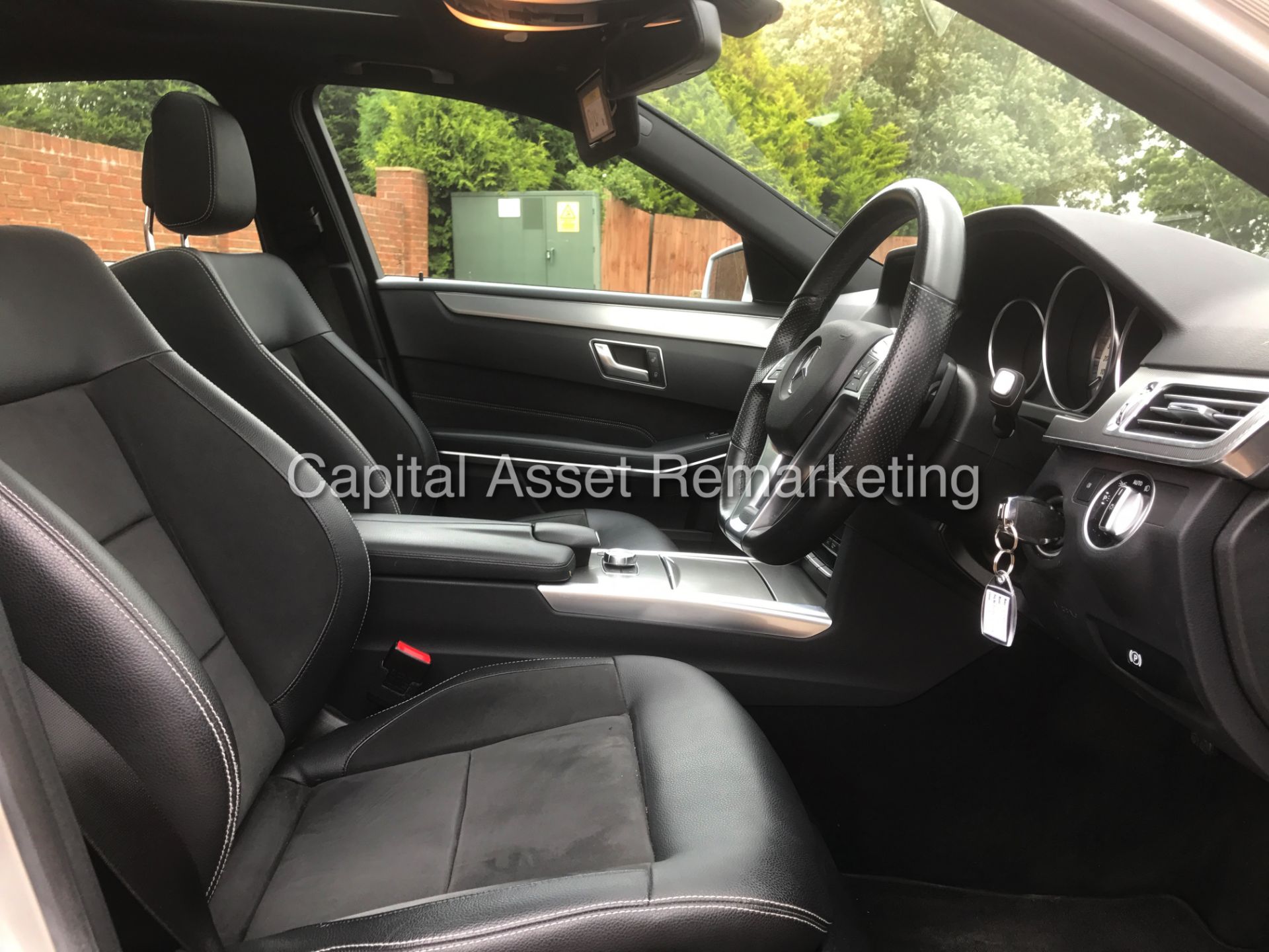 MERCEDES E220CDI "AMG SPORT EDITION" 7G AUTO (2015 MODEL) PAN ROOF - SAT NAV - LEATHER- FULLY LOADED - Image 12 of 28