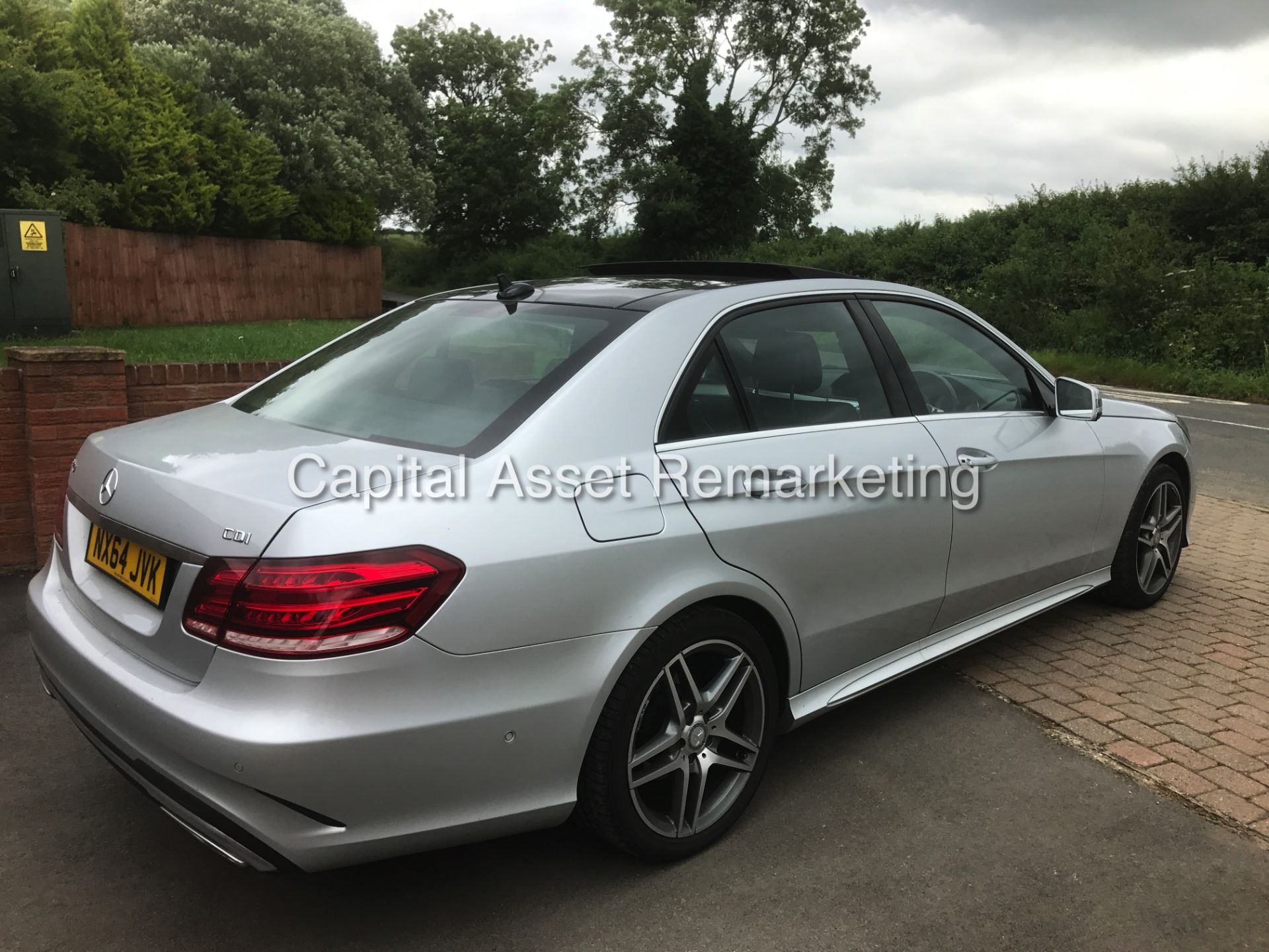 MERCEDES E220CDI "AMG SPORT EDITION" 7G AUTO (2015 MODEL) PAN ROOF - SAT NAV - LEATHER- FULLY LOADED - Image 9 of 28