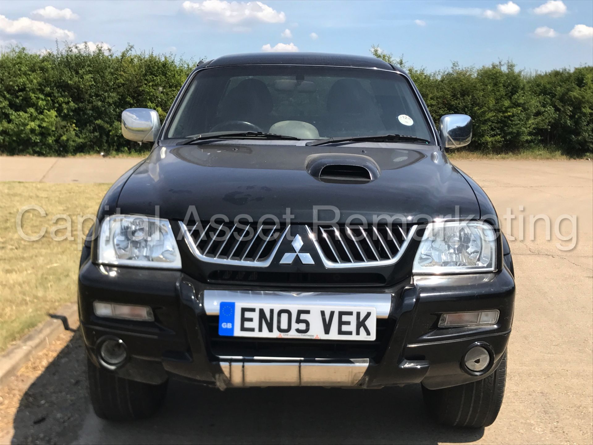 MITSUBISHI L200 'WARRIOR' DOUBLE CAB PICK-UP (2005) '2.5 DIESEL - 5 SPEED - AIR CON' (NO VAT) - Image 9 of 25