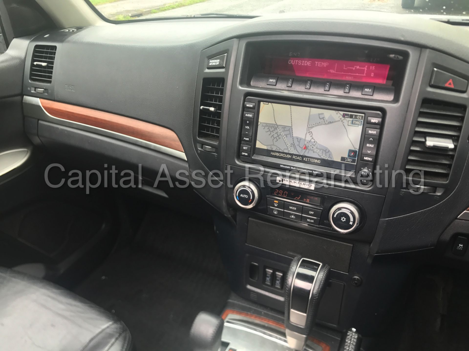 (On Sale) MITSUBISHI SHOGUN 'LWB - 7 SEATER' (2013) '3.2 DI-D - AUTO - LEATHER - SAT NAV' (1 OWNER) - Image 22 of 30