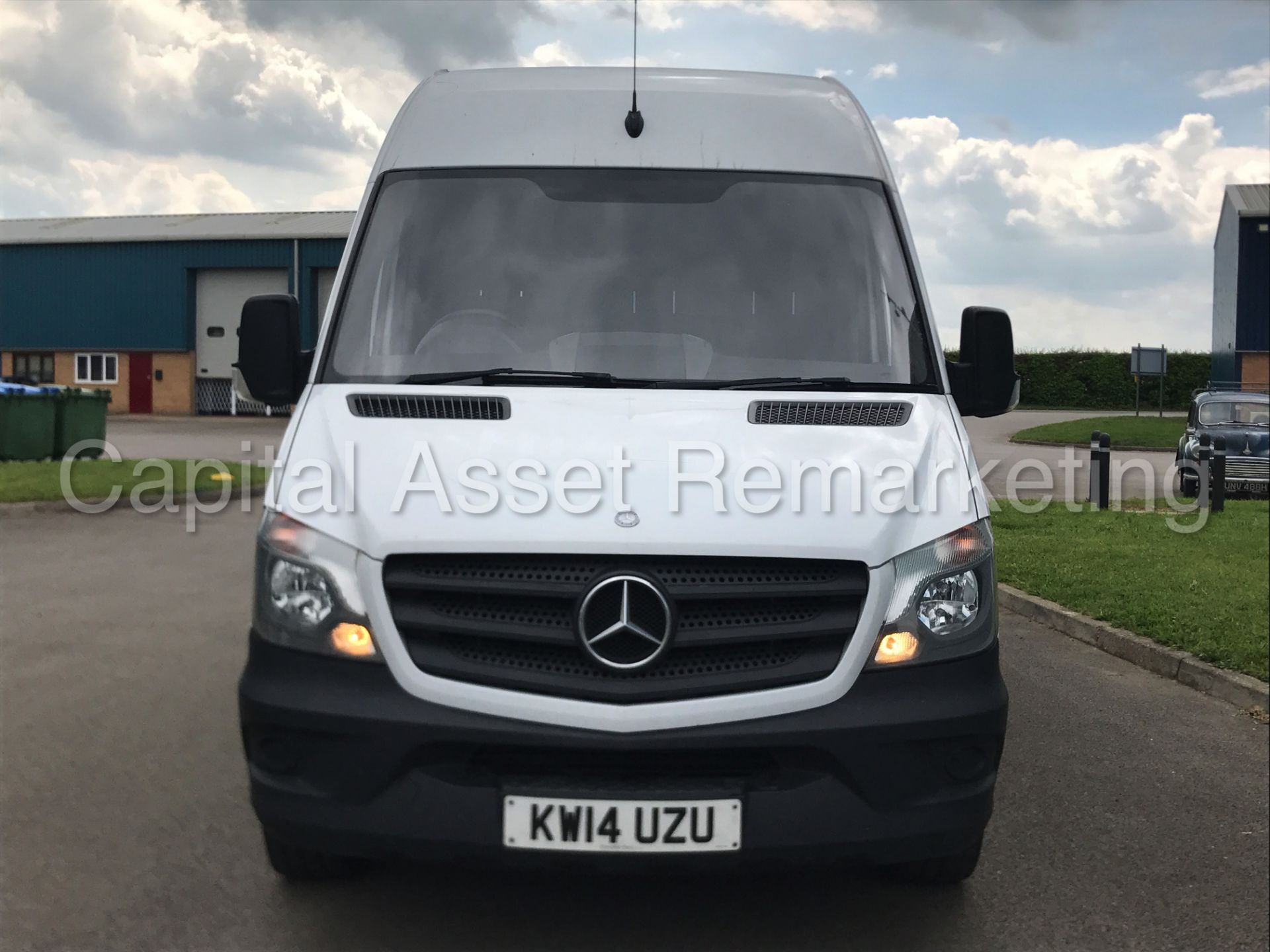 MERCEDES-BENZ SPRINTER 313 CDI 'MWB HI-ROOF' (2014) '130 BHP - 6 SPEED' (1 COMPANY OWNER FROM NEW) - Image 2 of 22