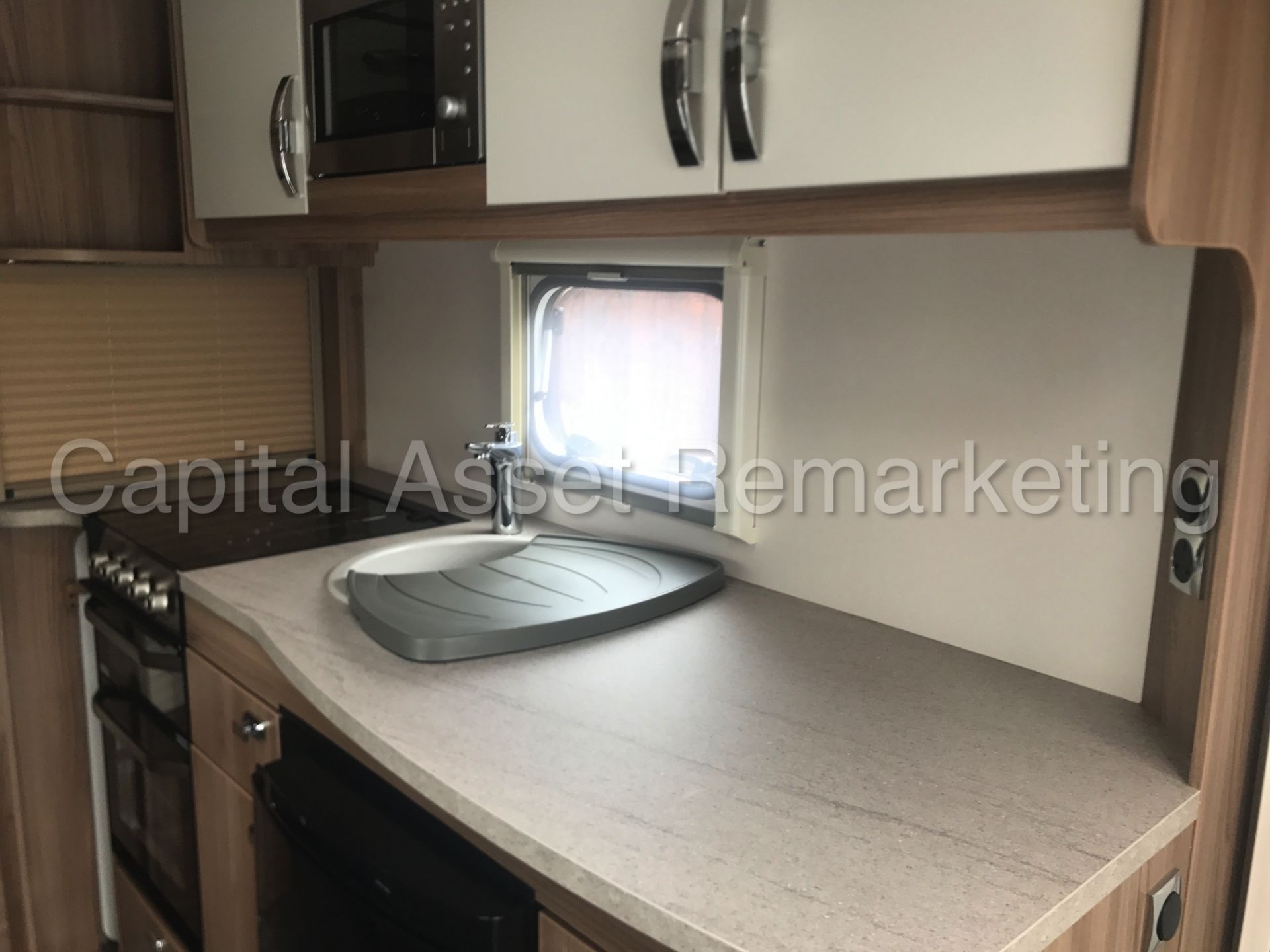 (On sale) 2017 - 'SWIFT - SPRITE QUATTRO FB' TOURING CARAVAN (1 OWNER FROM NEW) **CRIS REGISTERED** - Image 20 of 31