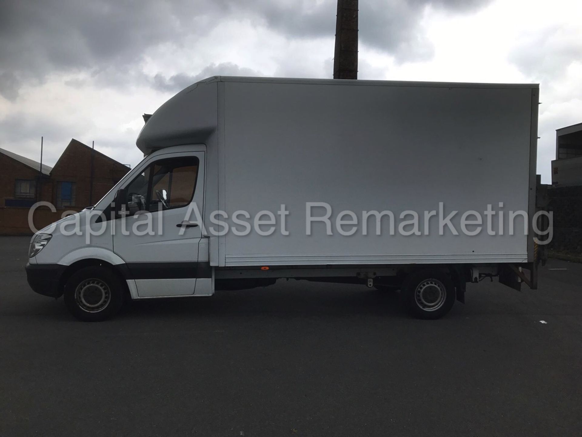 On Sale MERCEDES-BENZ SPRINTER 313CDI 'LWB - LUTON / BOX' (2012 - 12 REG) '130 BHP-6 SPEED'TAIL-LIFT - Image 4 of 12