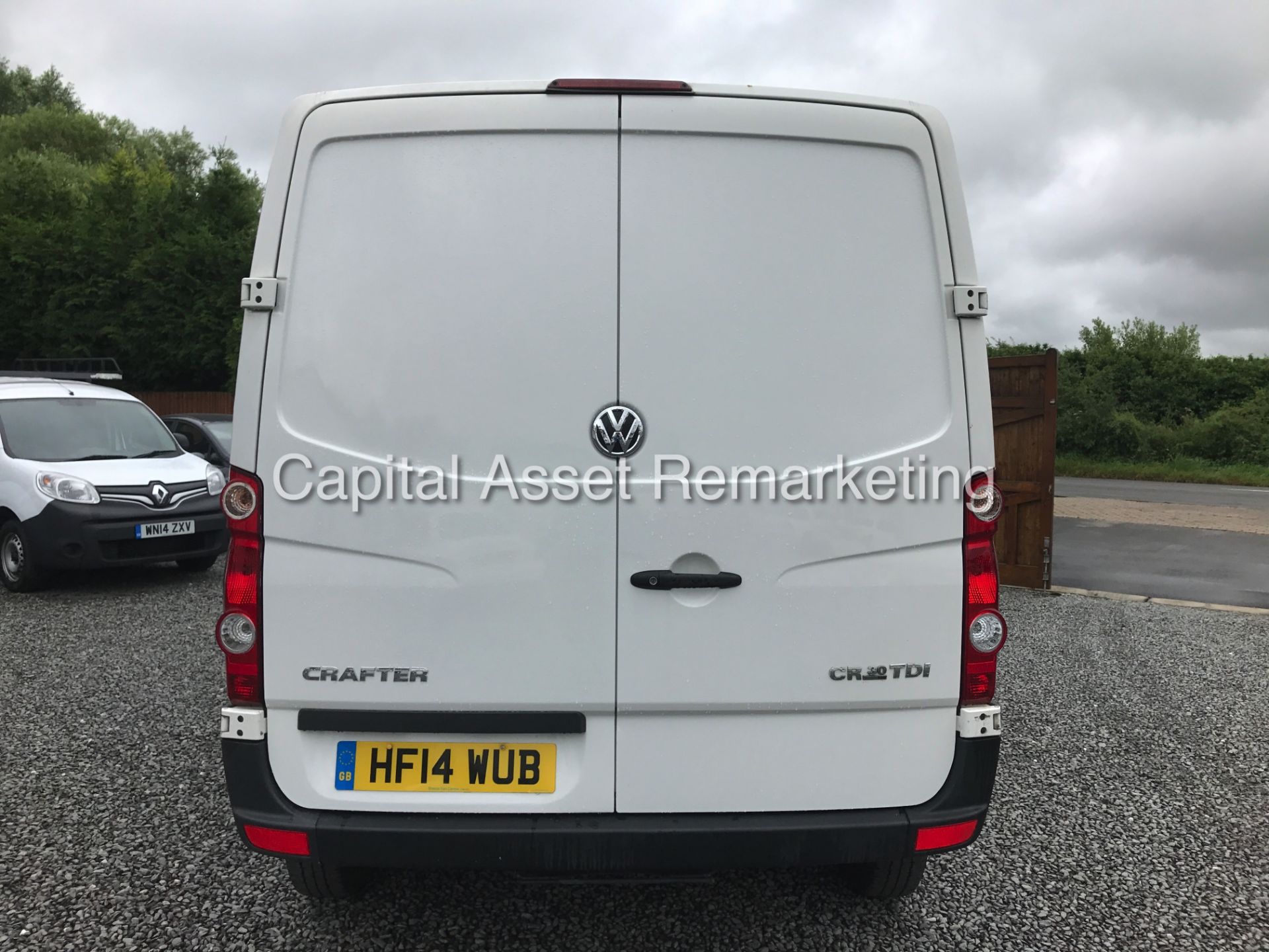 VOLKSWAGEN CRAFTER 2.0TDI "109BHP - 6 SPEED" SWB (14 REG) AIR CON - ELEC PACK -IDEL CAMPER COVERSION - Image 5 of 12