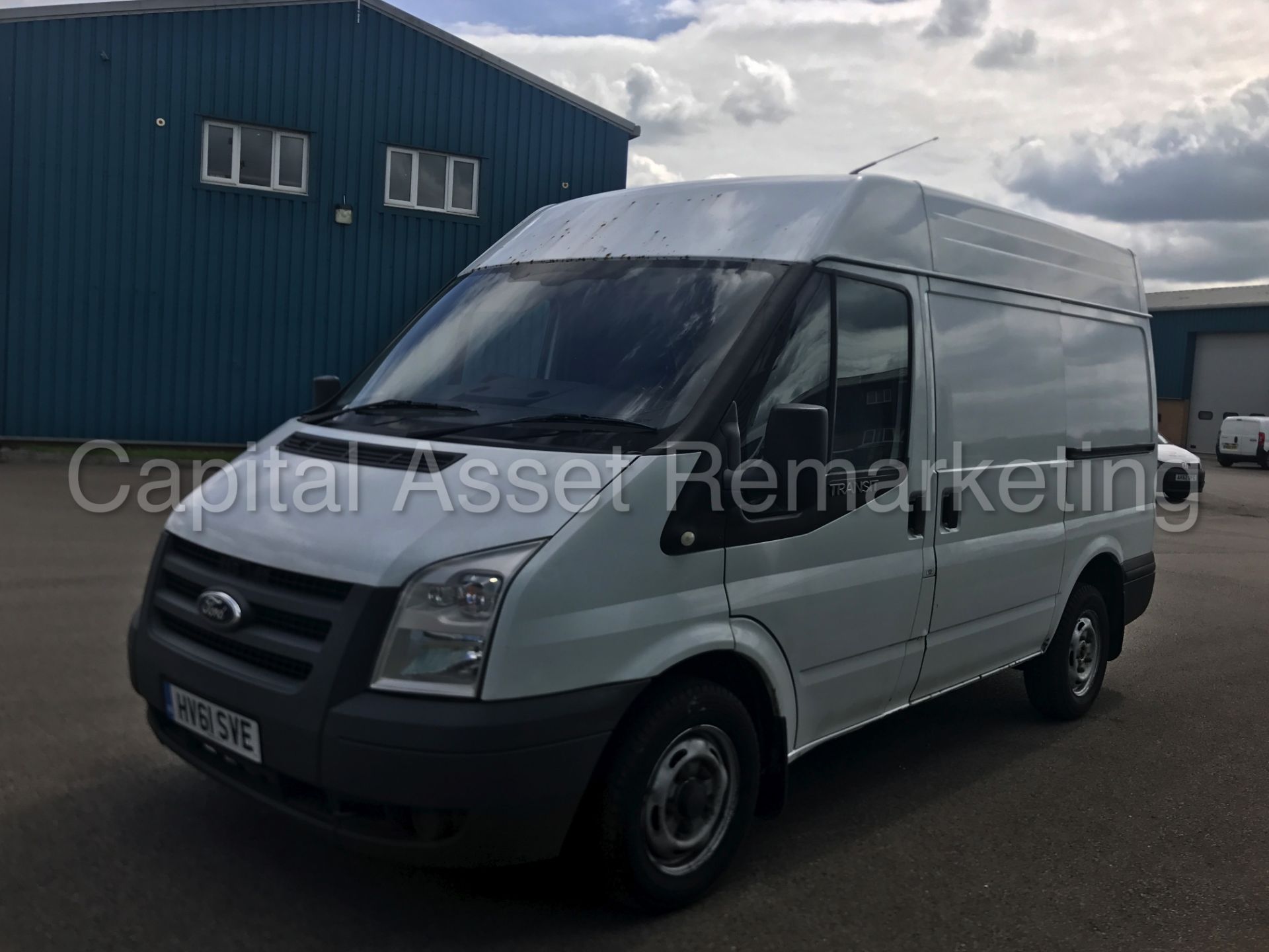 FORD TRANSIT 85 T280M FWD 'SWB HI-ROOF' (2012 MODEL) '2.2 TDCI - 5 SPEED' (1 FORMER KEEPER FROM NEW) - Image 5 of 22