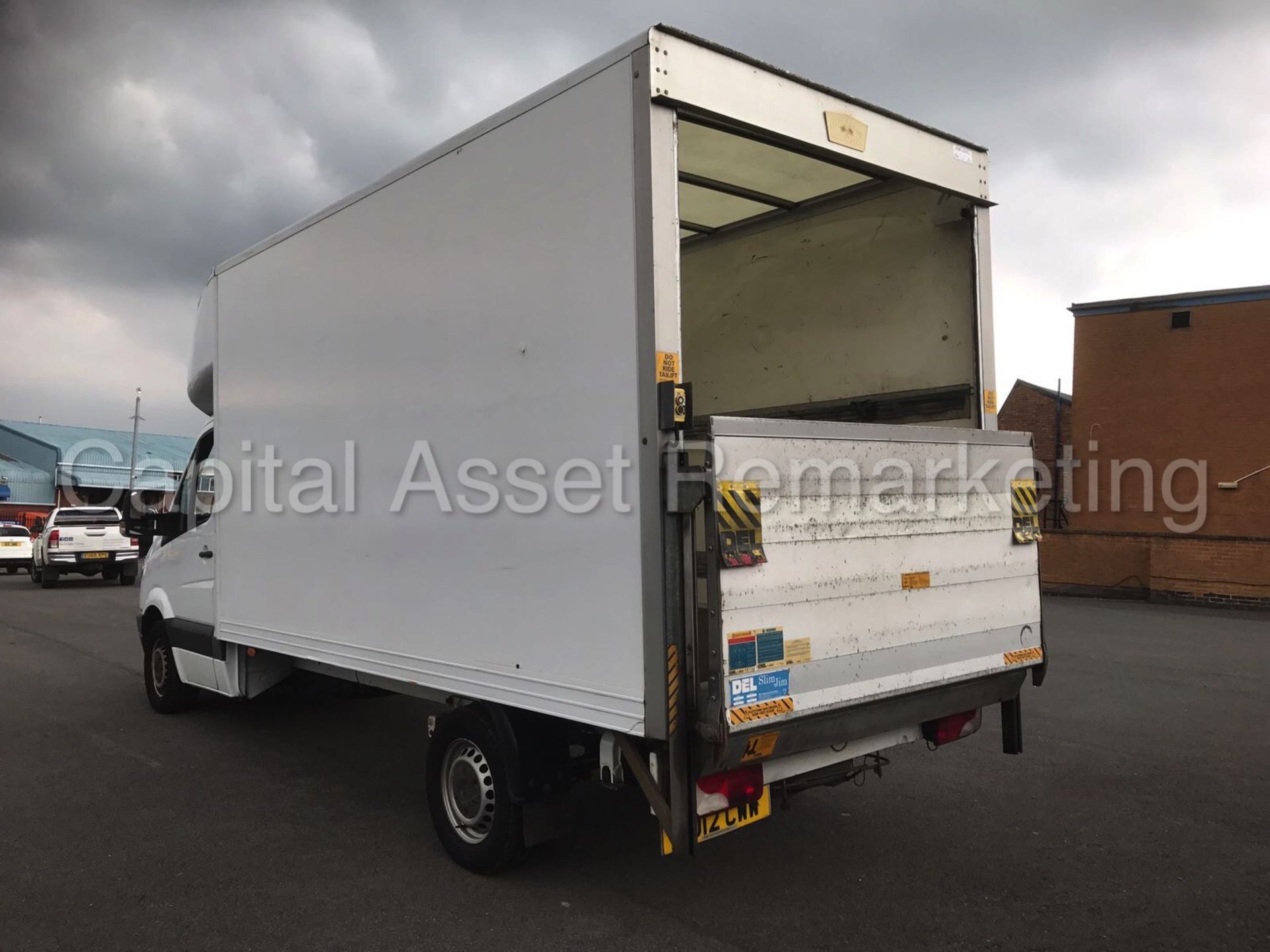 On Sale MERCEDES-BENZ SPRINTER 313CDI 'LWB - LUTON / BOX' (2012 - 12 REG) '130 BHP-6 SPEED'TAIL-LIFT - Image 5 of 12