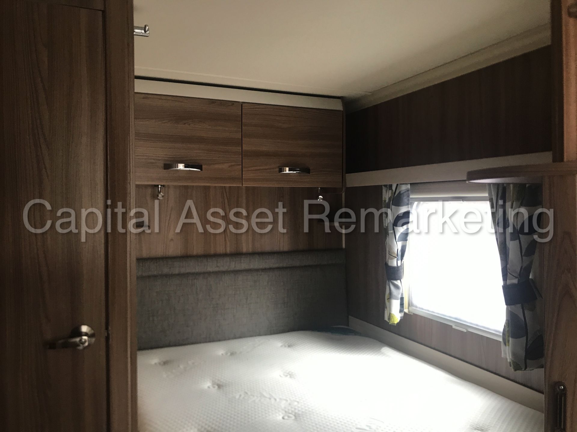 (On sale) 2017 - 'SWIFT - SPRITE QUATTRO FB' TOURING CARAVAN (1 OWNER FROM NEW) **CRIS REGISTERED** - Image 13 of 31