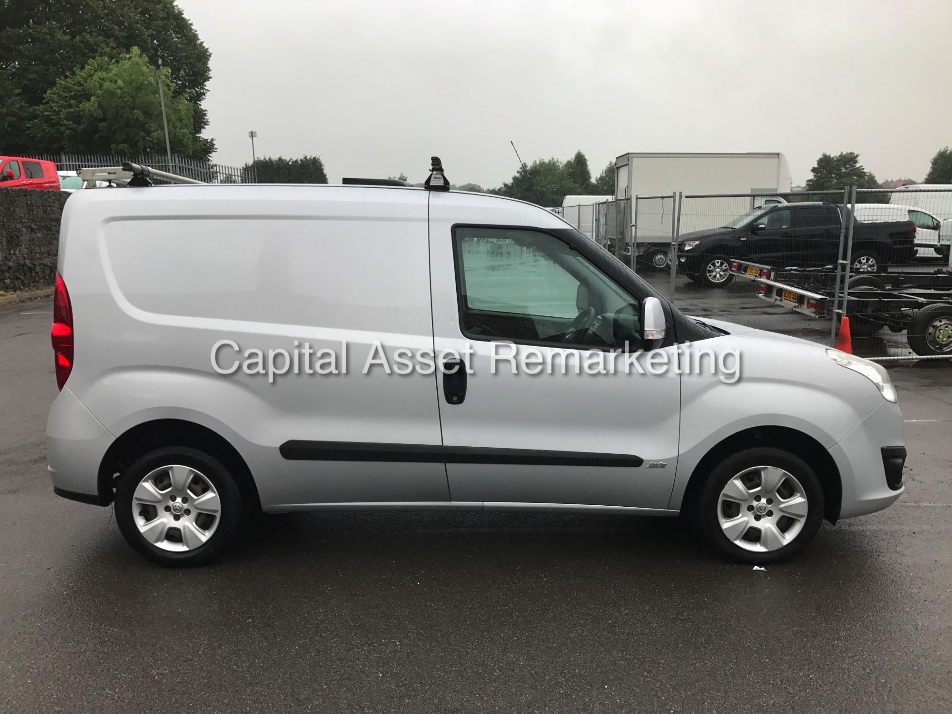 On Sale VAUXHALL COMBO 1.3CDTI "SPORTIVE - 90BHP" 1 OWNER (2013 MODEL) AIR CON - ELEC PACK - Wow!!!! - Image 4 of 15