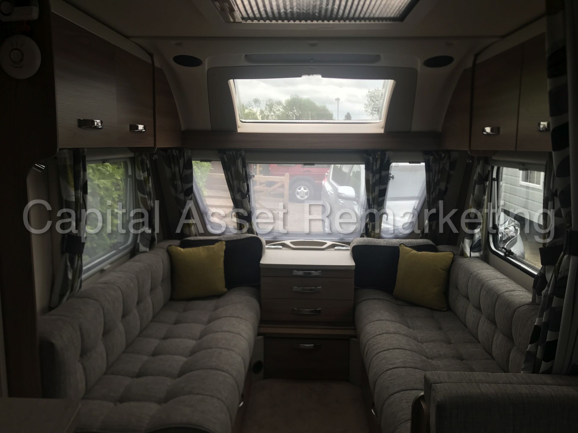 (On sale) 2017 - 'SWIFT - SPRITE QUATTRO FB' TOURING CARAVAN (1 OWNER FROM NEW) **CRIS REGISTERED** - Image 31 of 31