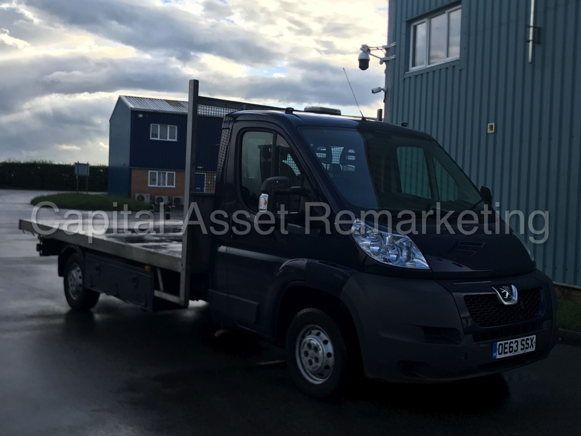 PEUGEOT BOXER 'L3 LWB - 13 FT FLATBED' (2014 MODEL) 2.2 HDI - 130 BHP - 6 SPEED' (1 COMPANY OWNER) - Image 9 of 21