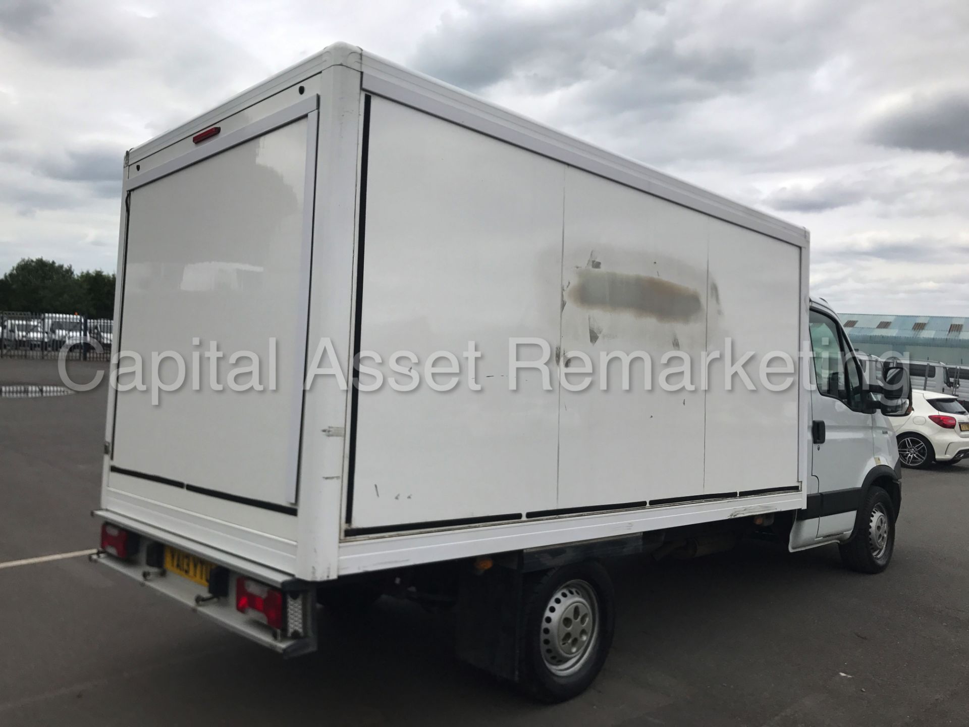 (On Sale) IVECO DAILY 35S11 'LWB - FRIDGE / FREEZER BOX' (2013) '2.3 DIESEL' **OVER NIGHT STANDBY** - Image 5 of 17