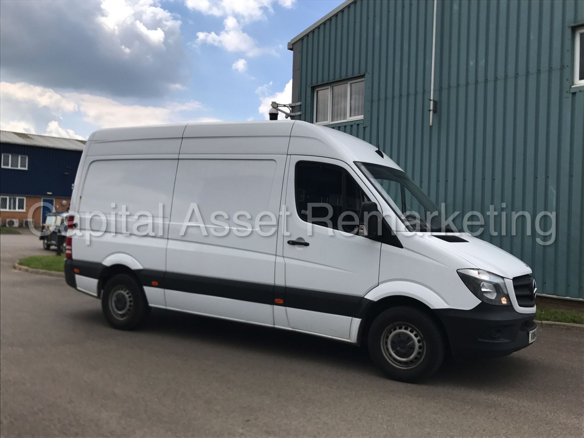 MERCEDES-BENZ SPRINTER 313 CDI 'MWB HI-ROOF' (2014) '130 BHP - 6 SPEED' (1 COMPANY OWNER FROM NEW) - Image 9 of 22