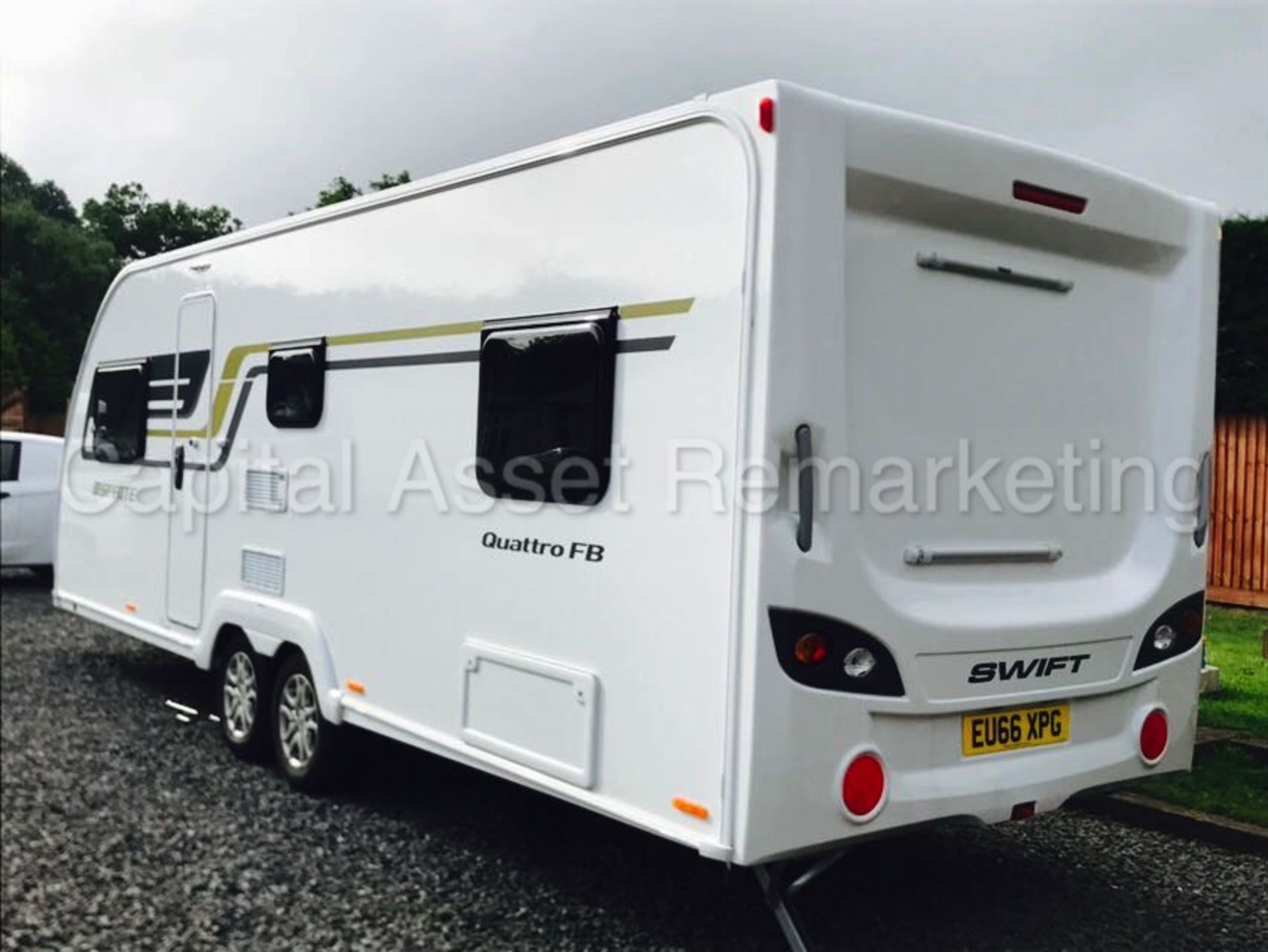 (On sale) 2017 - 'SWIFT - SPRITE QUATTRO FB' TOURING CARAVAN (1 OWNER FROM NEW) **CRIS REGISTERED** - Image 3 of 31