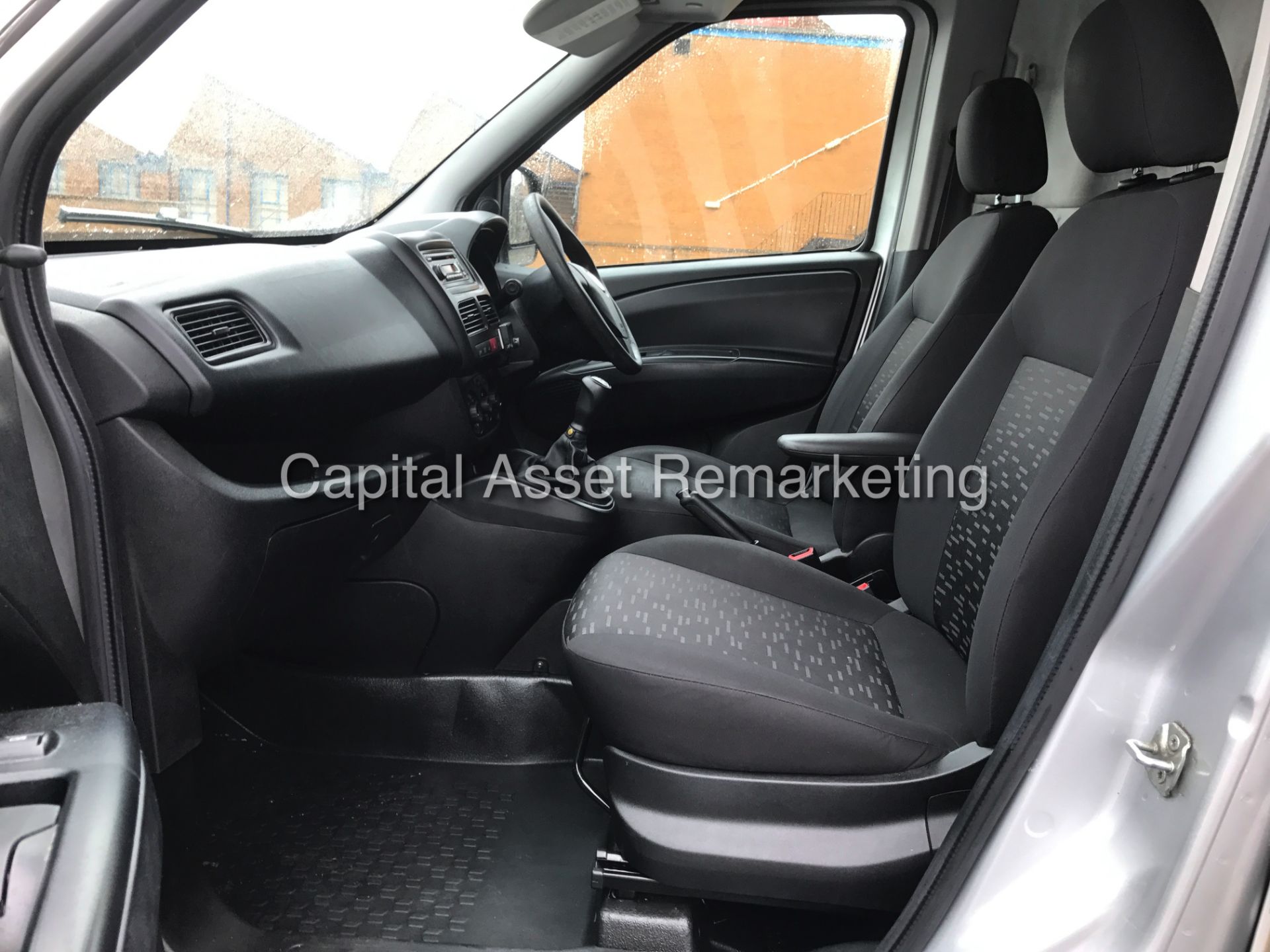 On Sale VAUXHALL COMBO 1.3CDTI "SPORTIVE - 90BHP" 1 OWNER (2013 MODEL) AIR CON - ELEC PACK - Wow!!!! - Image 12 of 15