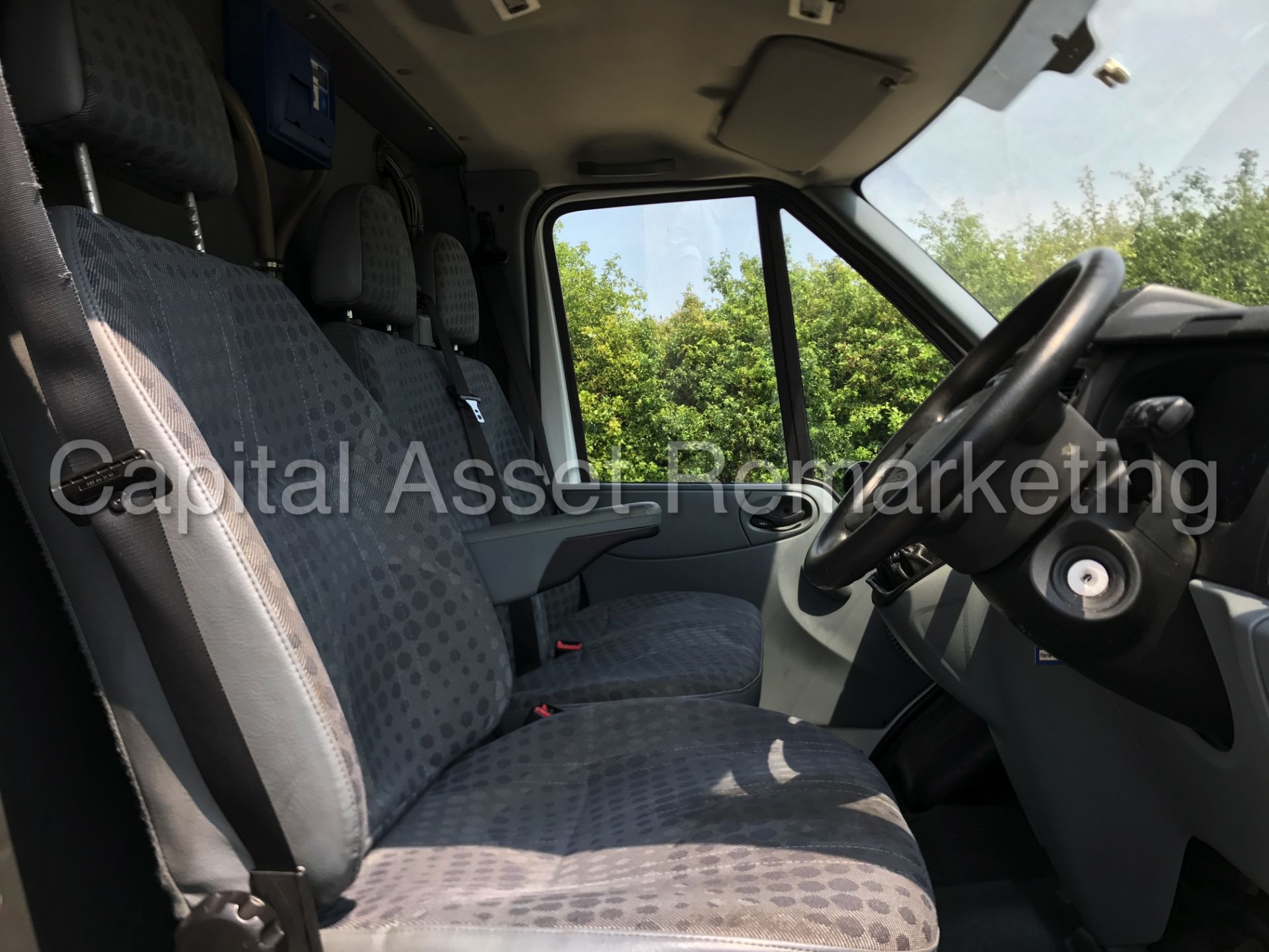 FORD TRANSIT 125 T350L RWD 'LWB - FRIDGE / CHILLER VAN' (2013) '2.2 TDCI - 125 PS - 6 SPEED' - Image 16 of 21