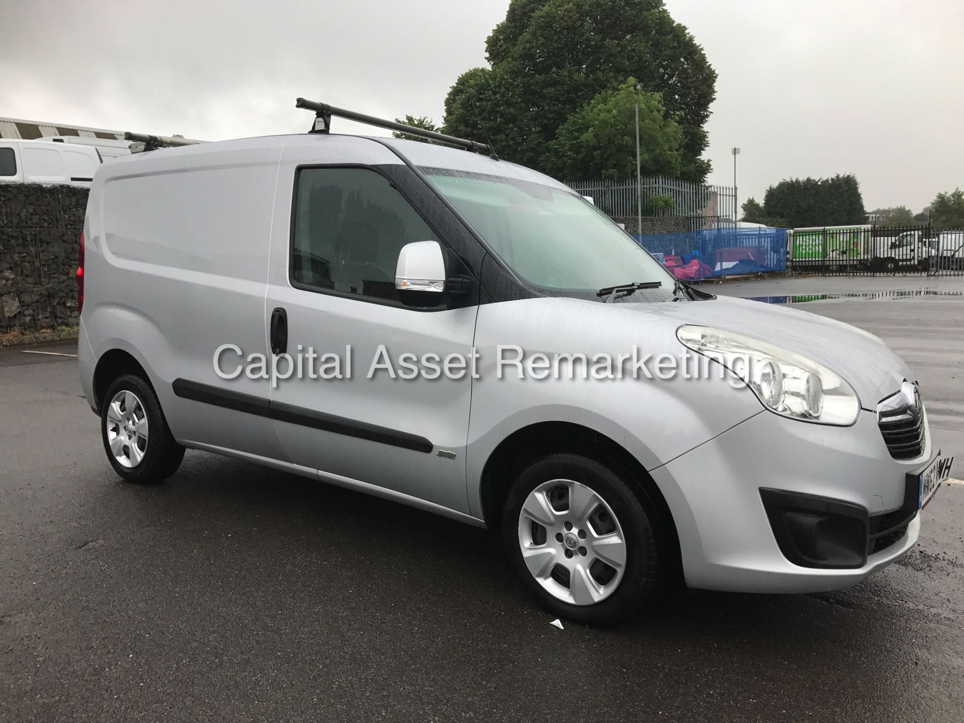 On Sale VAUXHALL COMBO 1.3CDTI "SPORTIVE - 90BHP" 1 OWNER (2013 MODEL) AIR CON - ELEC PACK - Wow!!!! - Image 3 of 15
