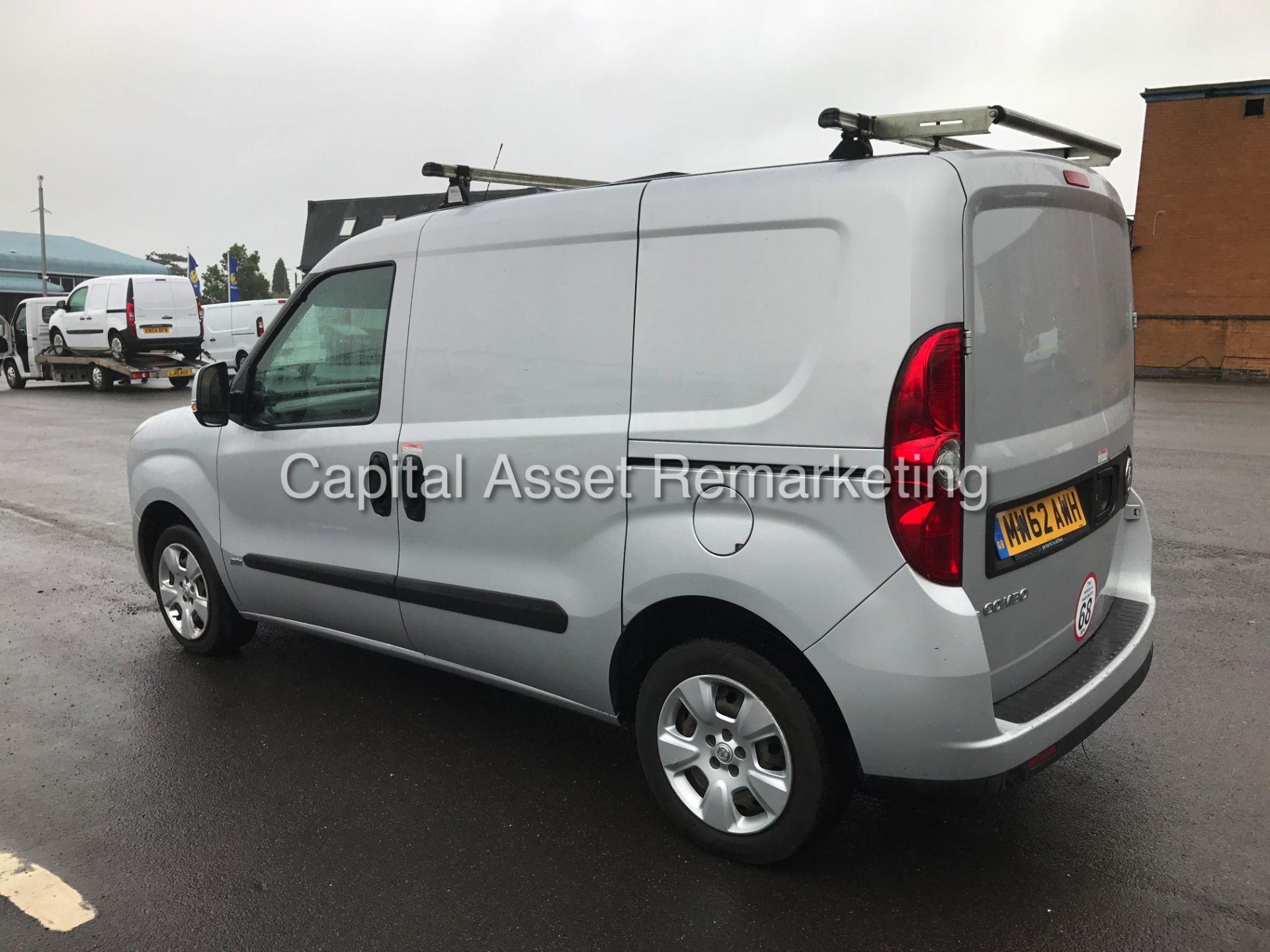 On Sale VAUXHALL COMBO 1.3CDTI "SPORTIVE - 90BHP" 1 OWNER (2013 MODEL) AIR CON - ELEC PACK - Wow!!!! - Image 7 of 15
