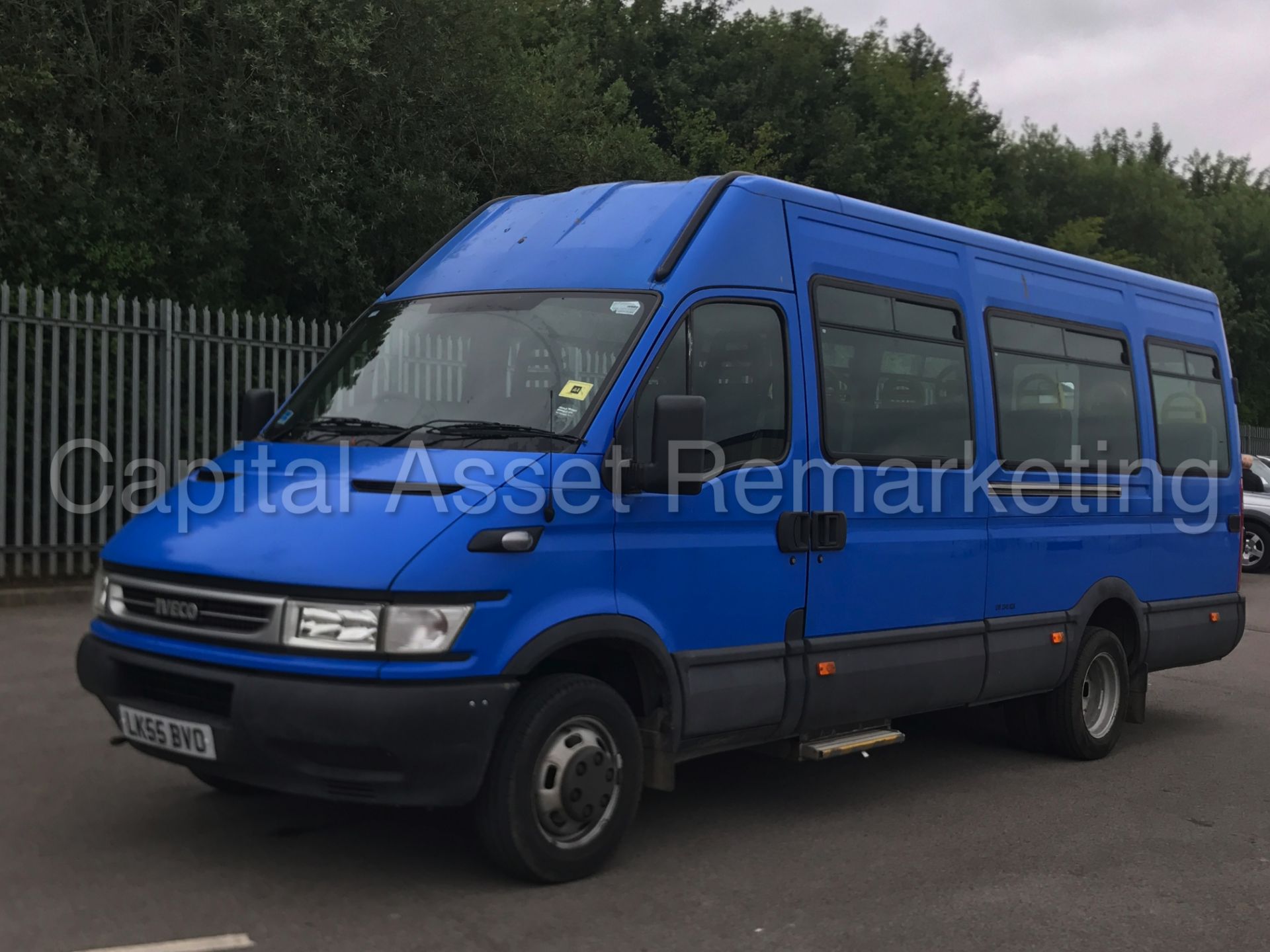 IVECO DAILY 40C14 '17 SEATER COACH / BUS' (2006 MODEL) '3.0 DIESEL - 6 SPEED' *IRIS BUS* (1 OWNER) - Image 5 of 23