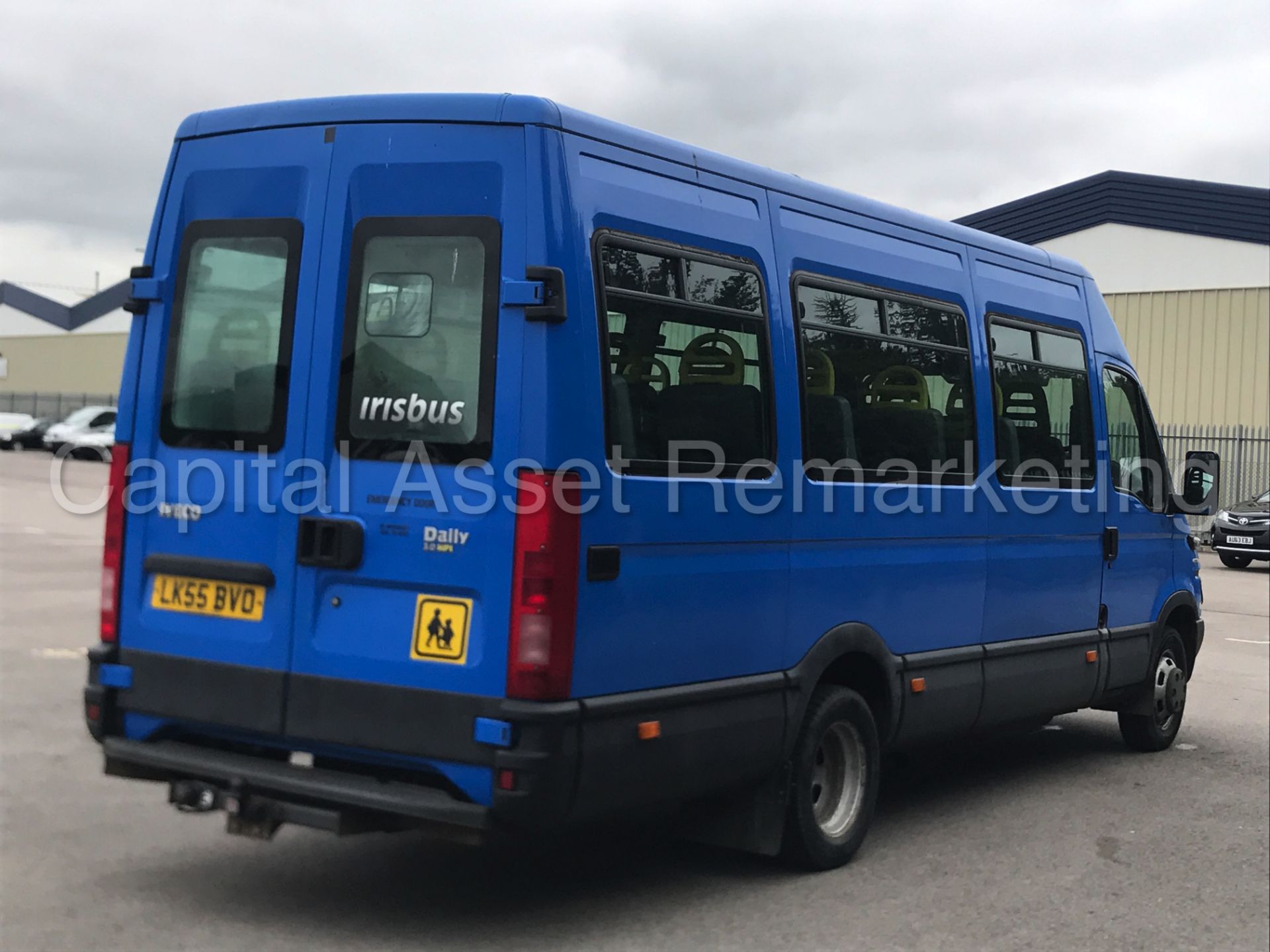 IVECO DAILY 40C14 '17 SEATER COACH / BUS' (2006 MODEL) '3.0 DIESEL - 6 SPEED' *IRIS BUS* (1 OWNER) - Image 9 of 23