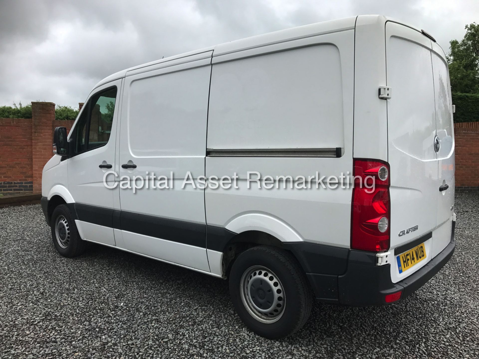 VOLKSWAGEN CRAFTER 2.0TDI "109BHP - 6 SPEED" SWB (14 REG) AIR CON - ELEC PACK -IDEL CAMPER COVERSION - Image 6 of 12