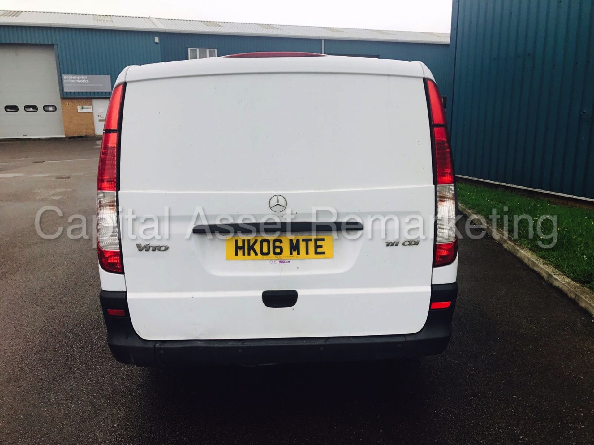 MERCEDES VITO 111 CDI '6 SEATER DUALINER / COMBI VAN' (2006 - 06 REG) '2.1 CDI - 6 SPEED' *AIR CON* - Image 5 of 13