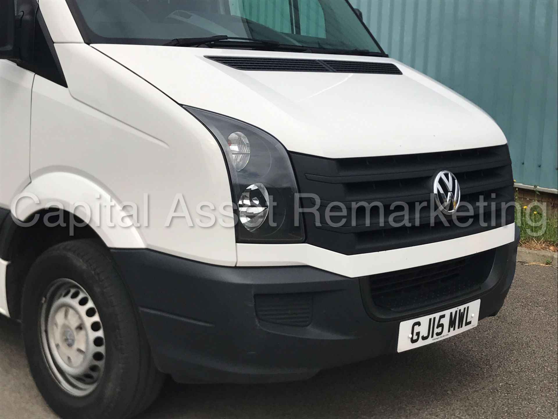 VOLKSWAGEN CRAFTER CR35 'LWB HI-ROOF' (2015) '2.0 TDI - 136 BHP - 6 SPEED' (1 COMPANY OWNER) - Image 10 of 24