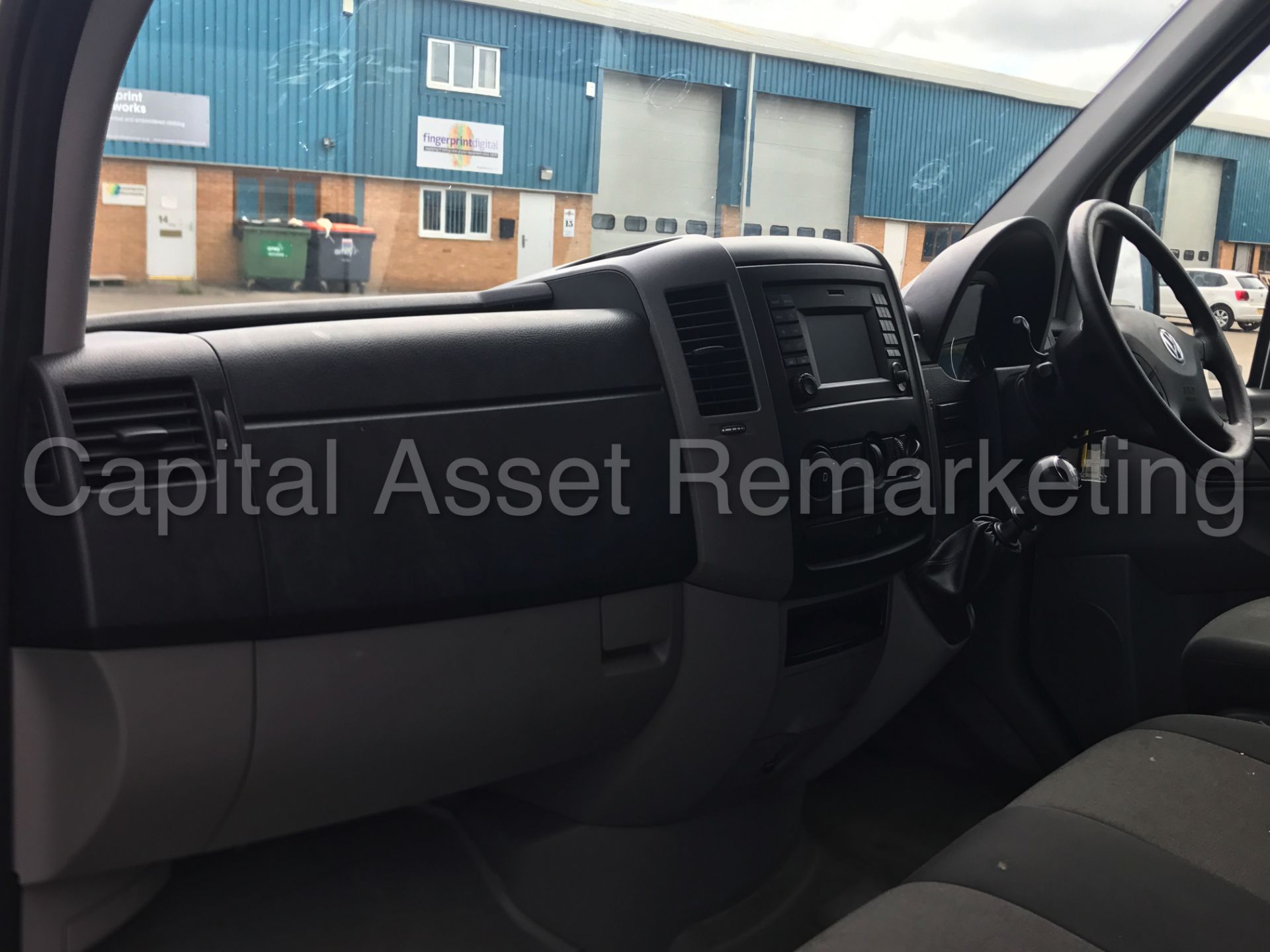 VOLKSWAGEN CRAFTER CR35 'LWB HI-ROOF' (2015) '2.0 TDI - 136 BHP - 6 SPEED' (1 COMPANY OWNER) - Image 11 of 24